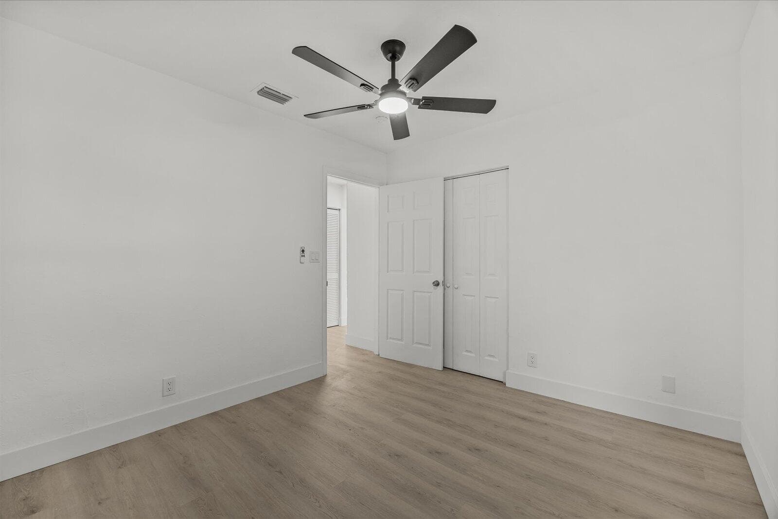 1561 NW 7TH Lane, Pompano Beach, FL 33060 19