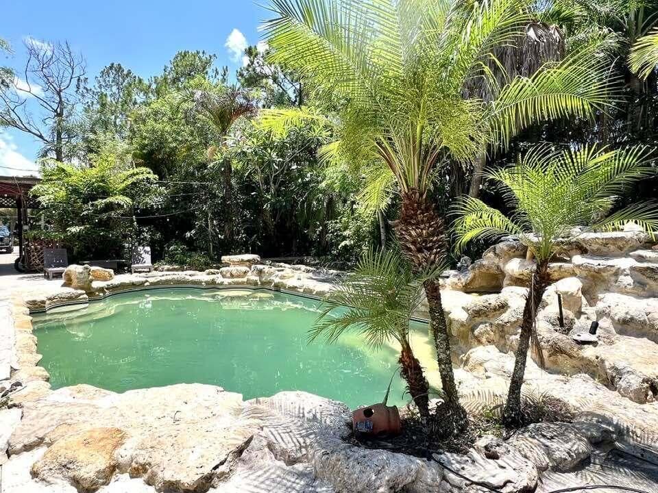 16887 W Trafalgar Drive W, The Acreage, FL 33470 2
