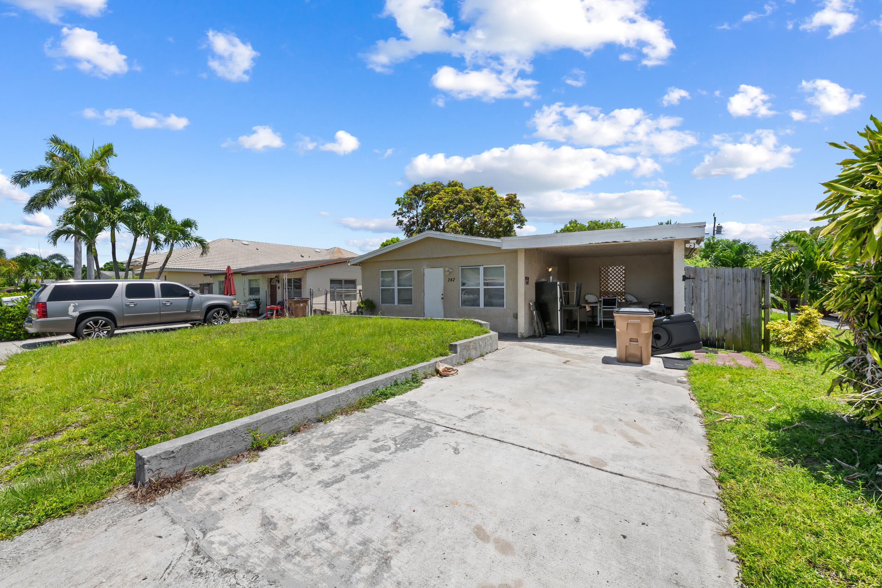242 SW 3RD Street, Deerfield Beach, FL 33441 3