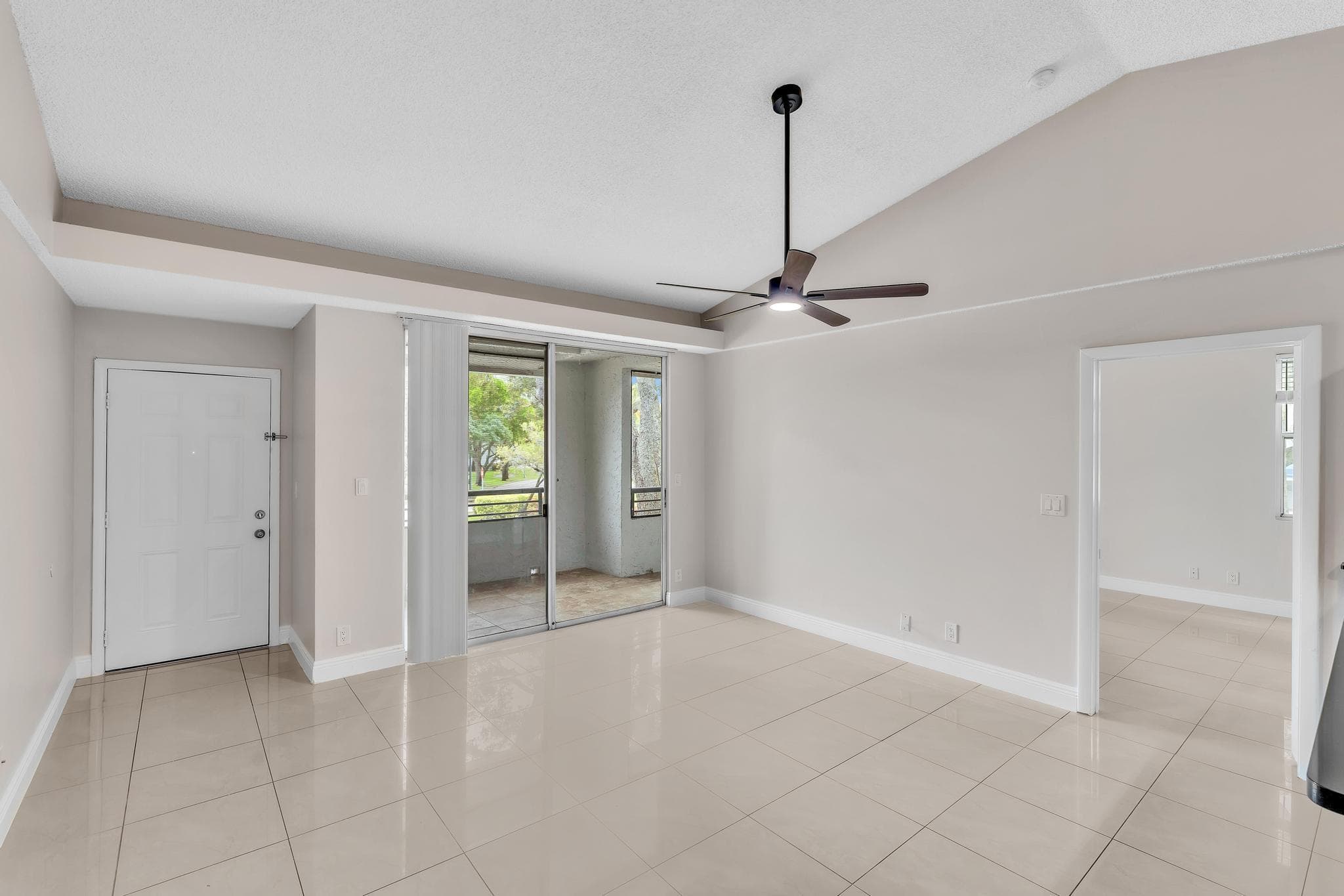 601 LYONS Road 7201, Coconut Creek, FL 33063 30