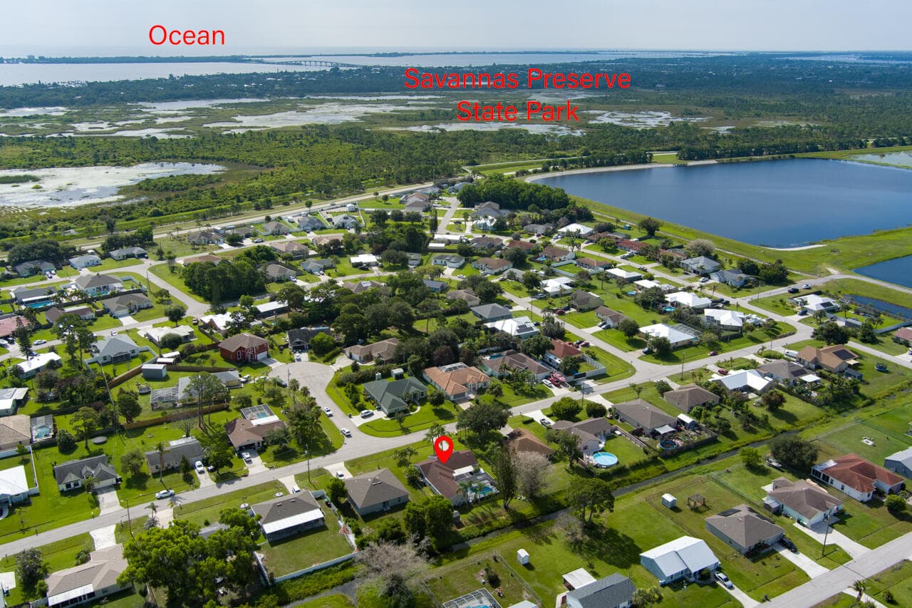 2502 SE UNIVERSITY Terrace, Port St. Lucie, FL 34952 37