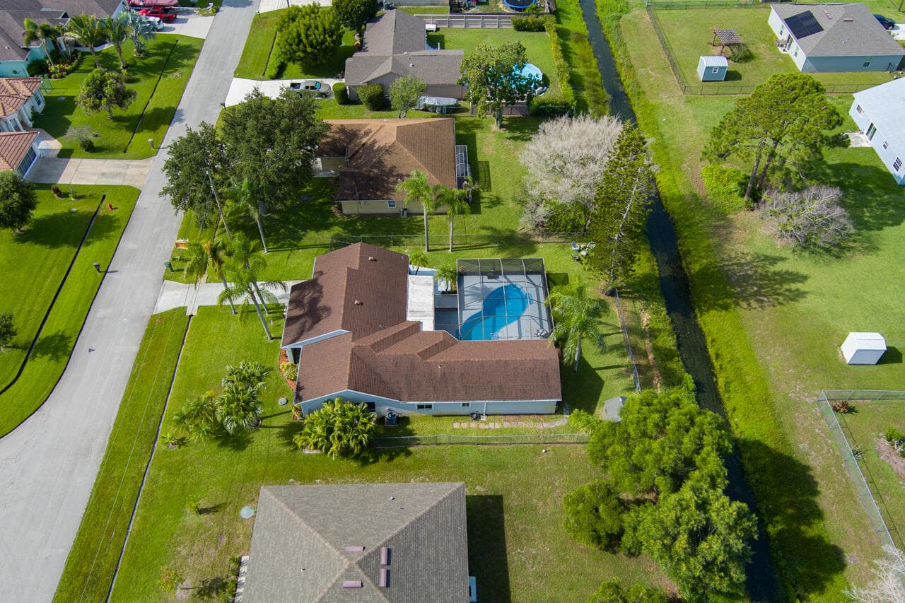 2502 SE UNIVERSITY Terrace, Port St. Lucie, FL 34952 40