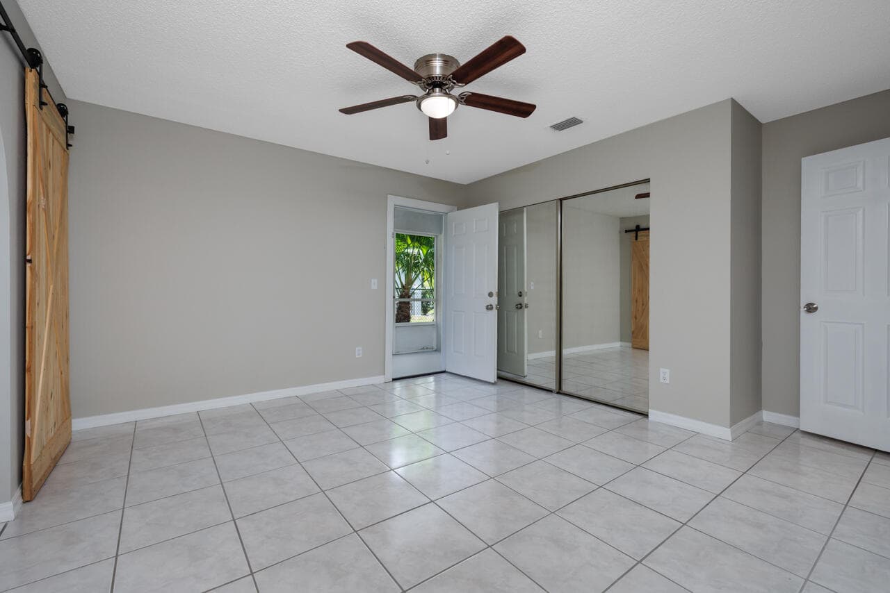 2502 SE UNIVERSITY Terrace, Port St. Lucie, FL 34952 16
