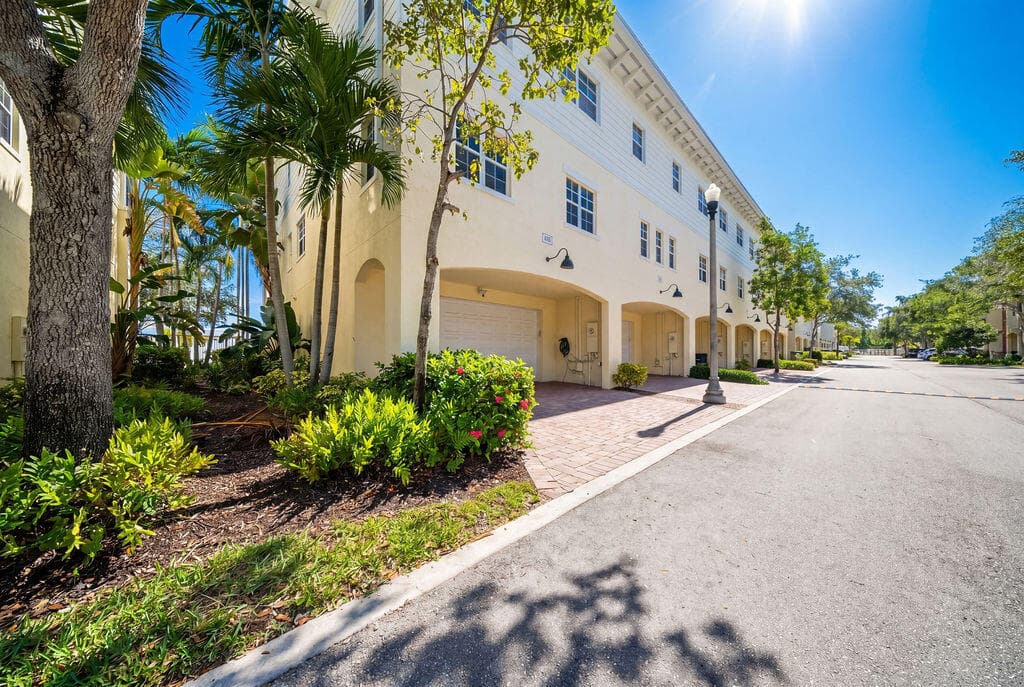 261 SW 6TH Place, Pompano Beach, FL 33060 4