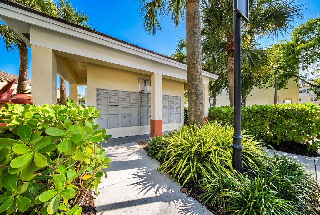261 SW 6TH Place, Pompano Beach, FL 33060 56