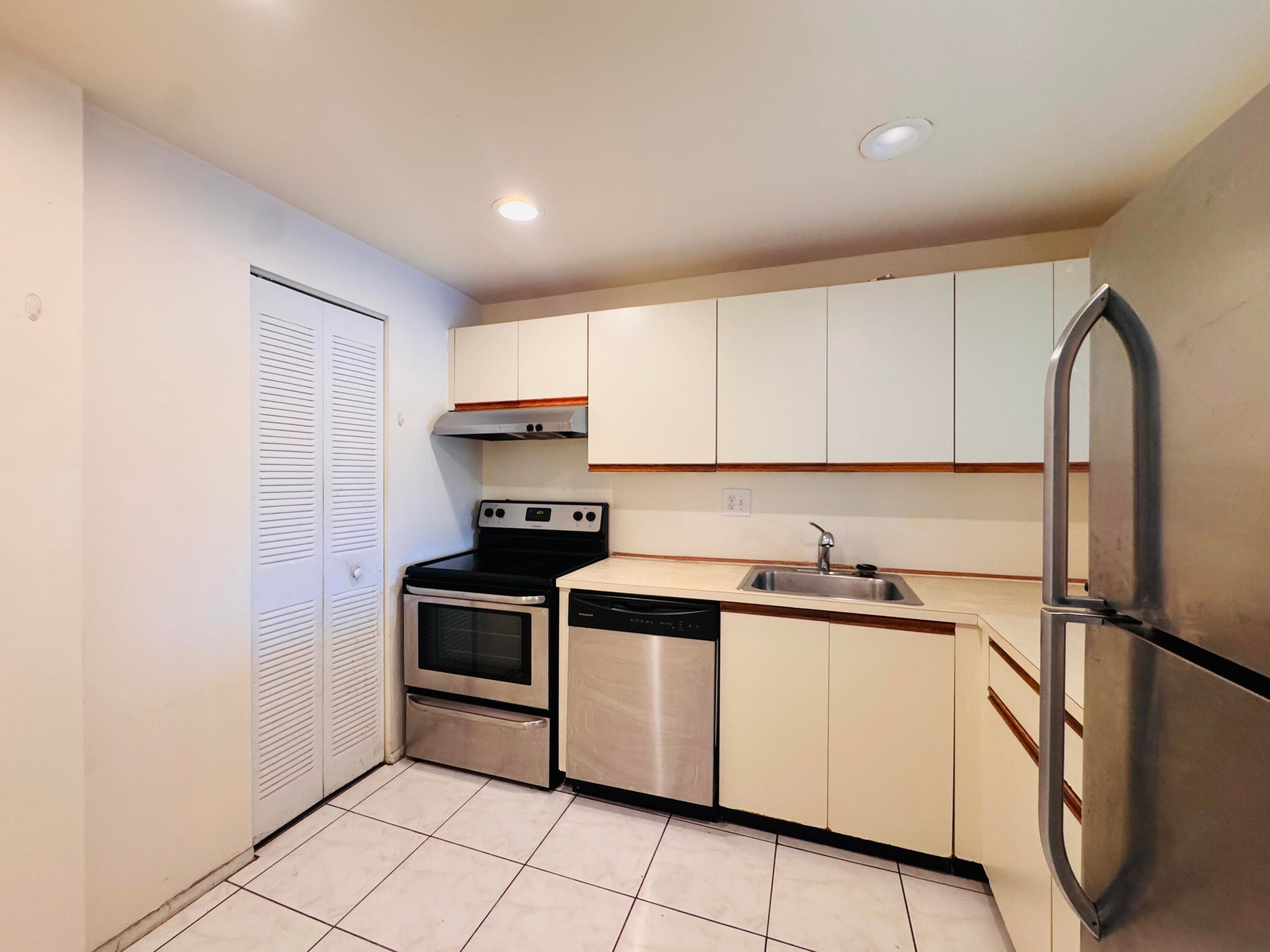 8025 S Colony Circle 203, Tamarac, FL 33321 41
