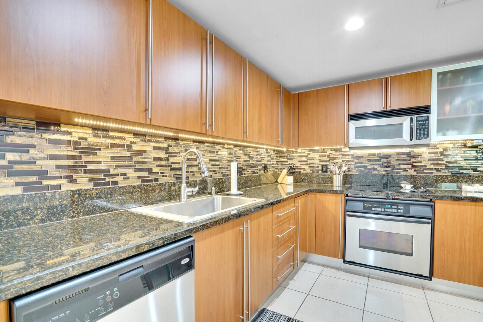 610 CLEMATIS Street 401, West Palm Beach, FL 33401 8