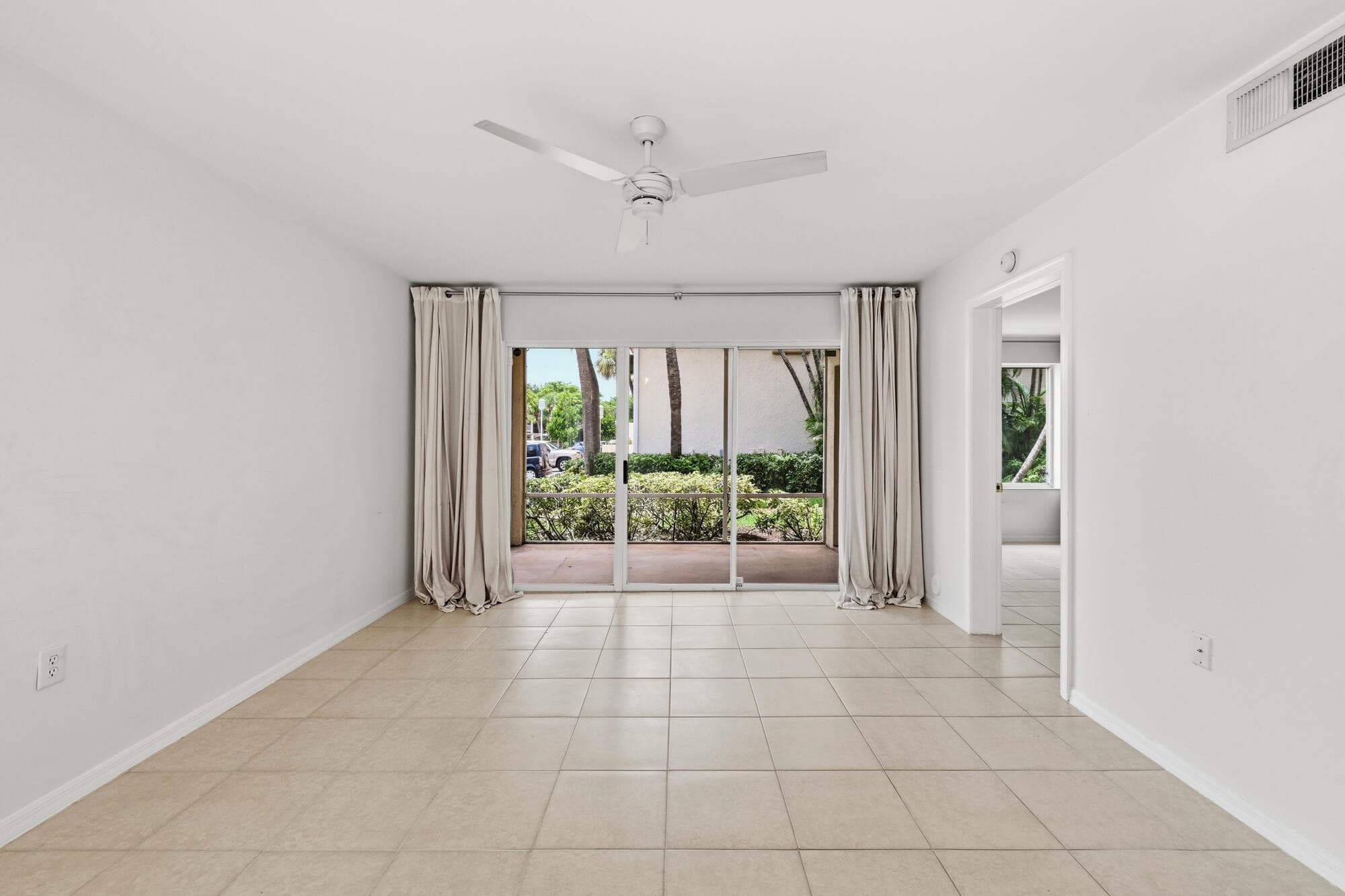 20101 Glenmoor Drive, West Palm Beach, FL 33409 9