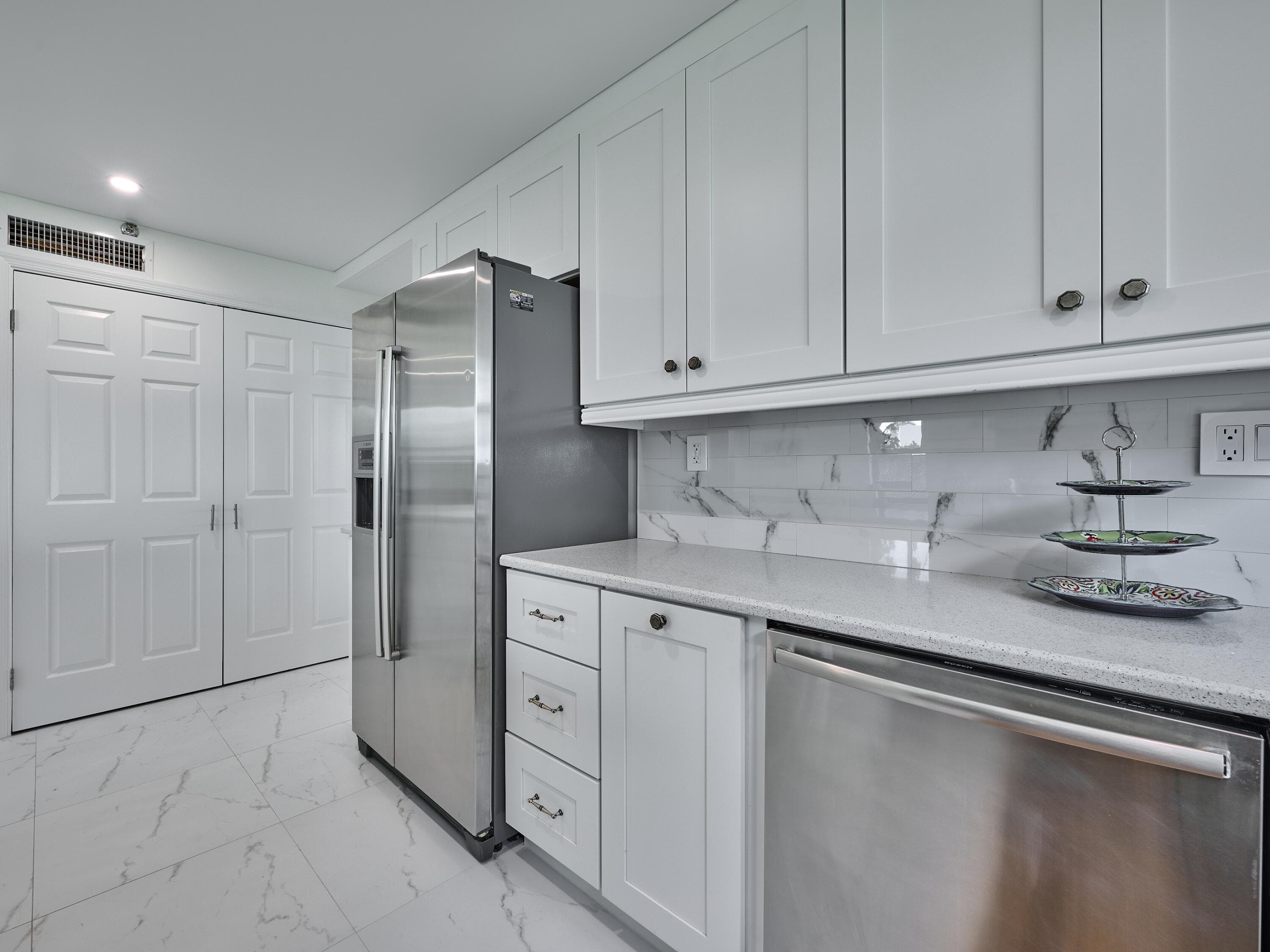 374 Golfview Road 106, North Palm Beach, FL 33408 24