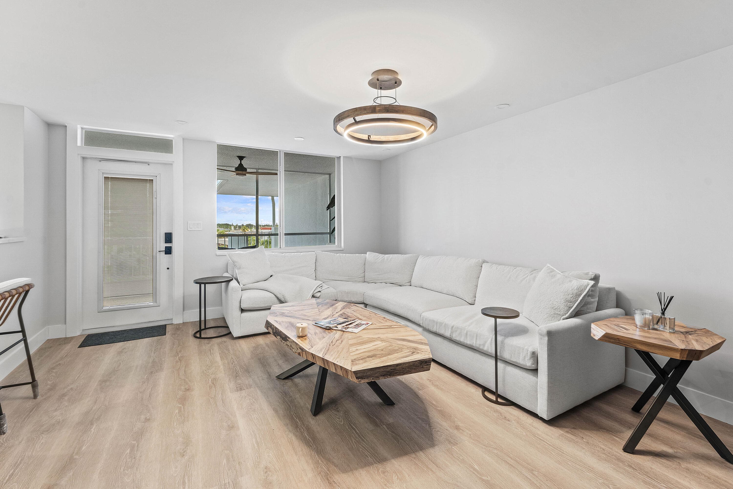108 Paradise Harbour Boulevard 502, North Palm Beach, FL 33408 7
