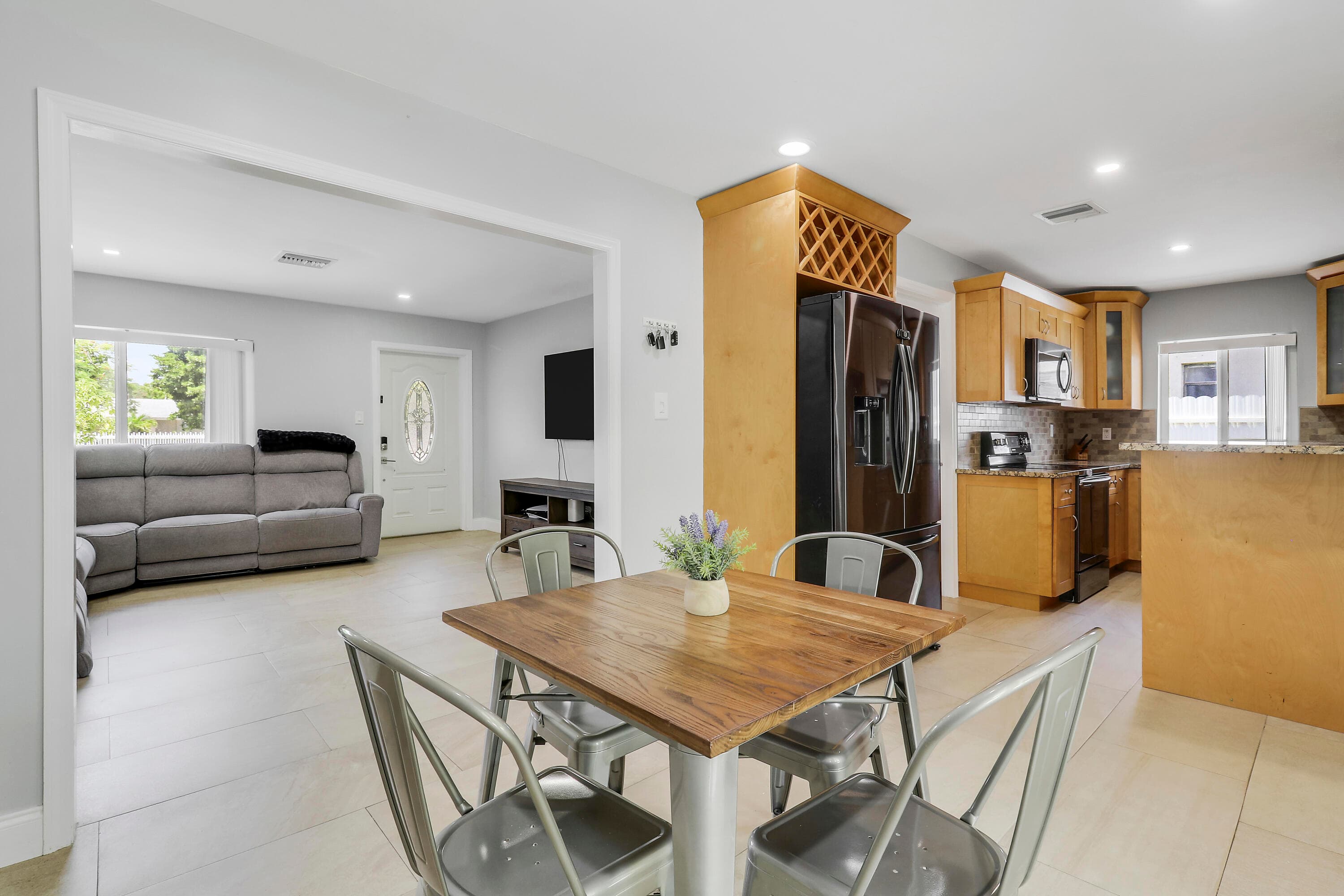2488 Pineway Drive, West Palm Beach, FL 33415 9