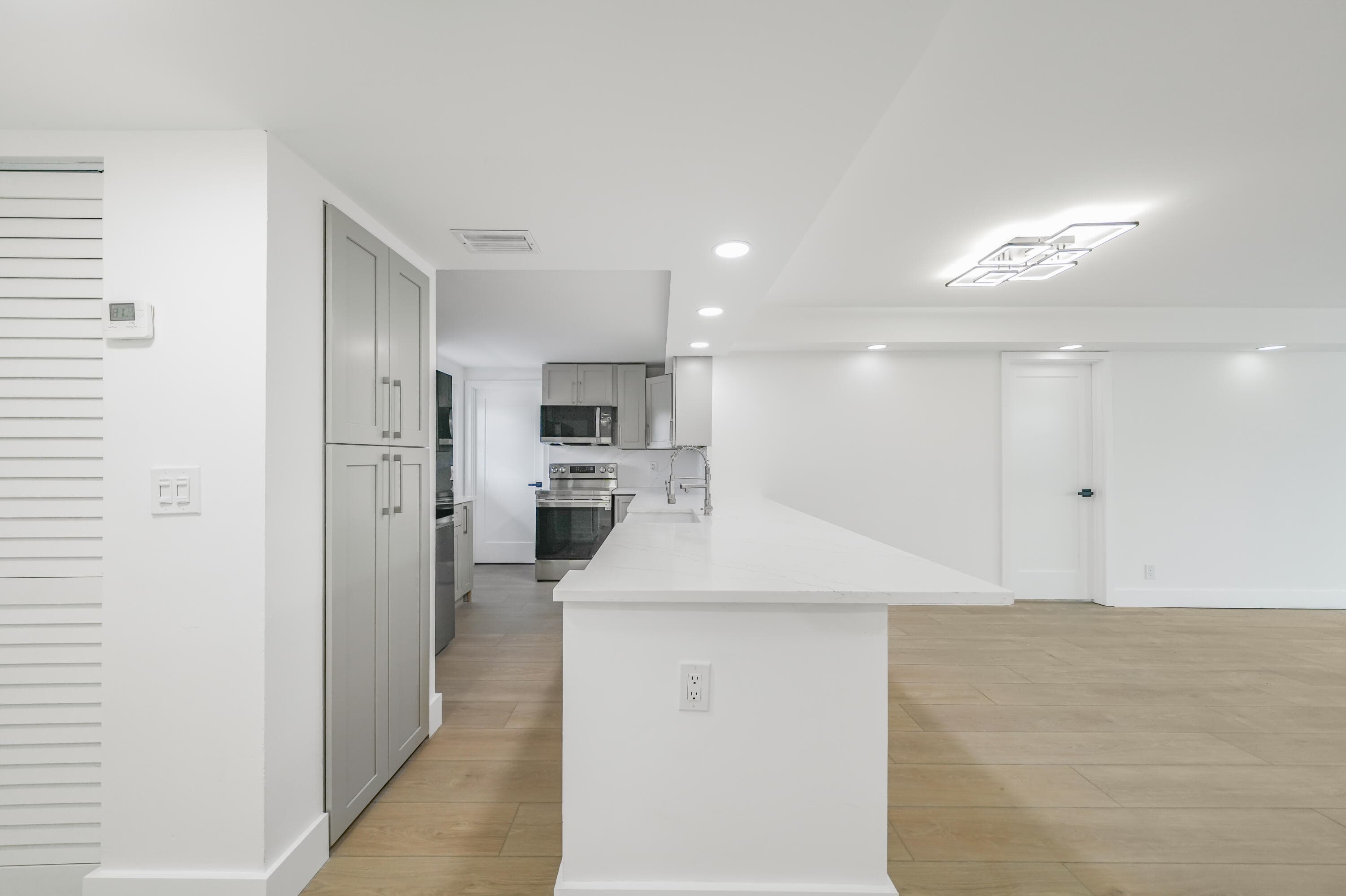 5301 NW 2nd Avenue, Boca Raton, FL 33487 4