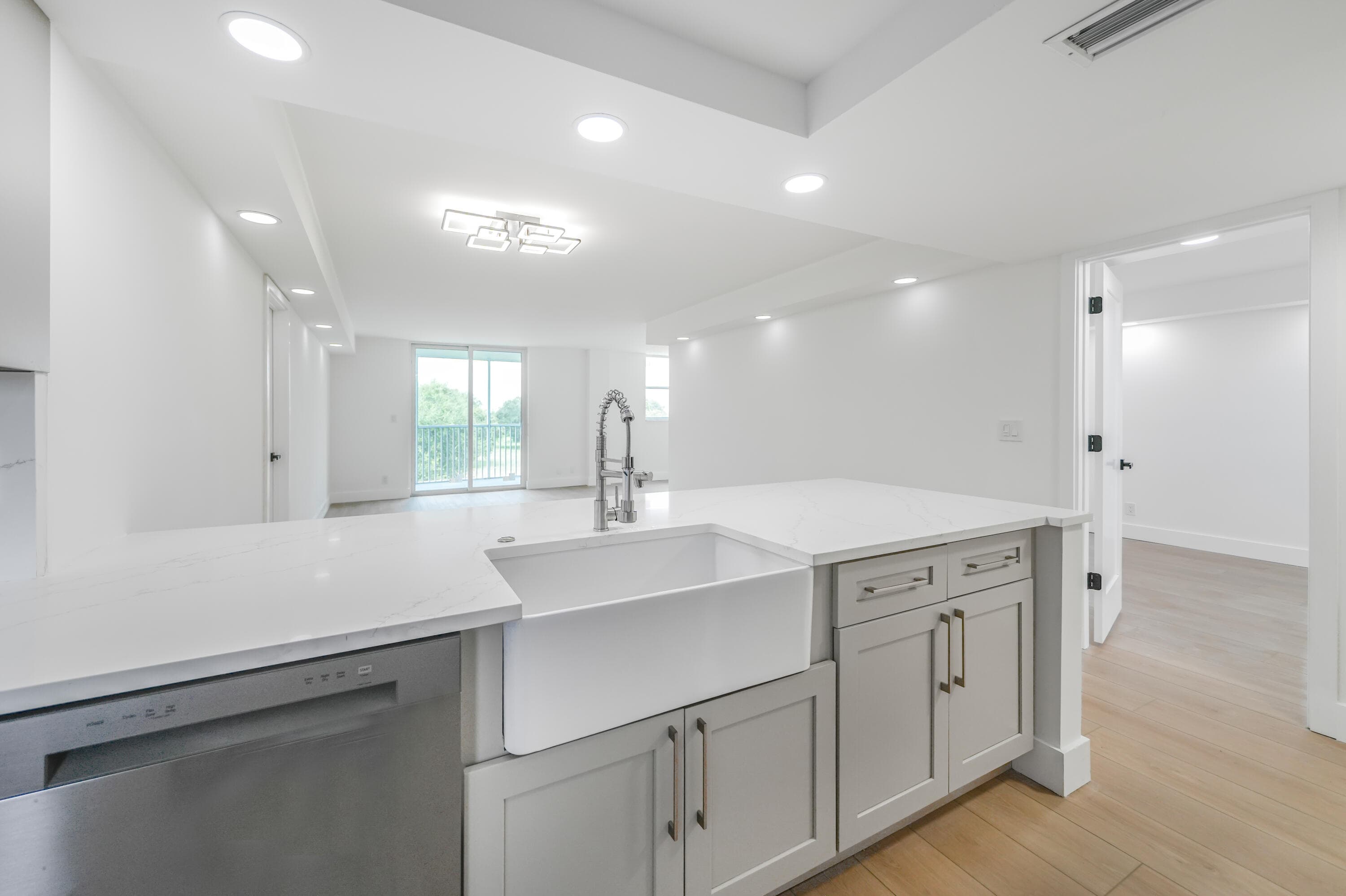5301 NW 2nd Avenue, Boca Raton, FL 33487 7
