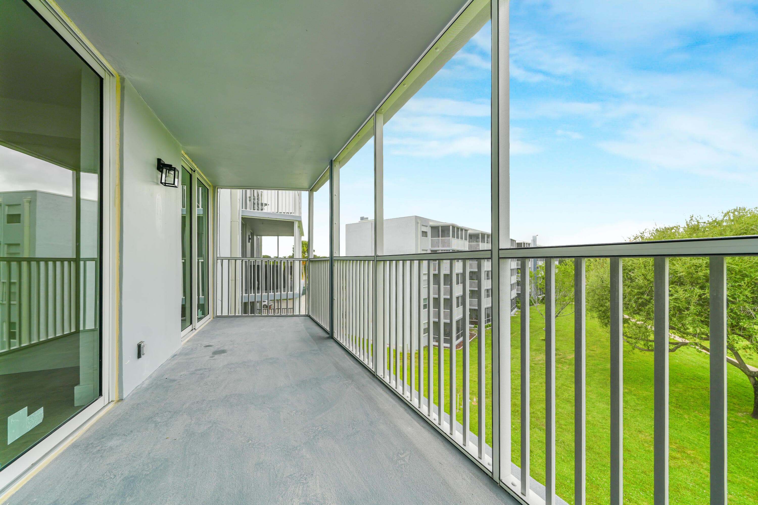 5301 NW 2nd Avenue, Boca Raton, FL 33487 35