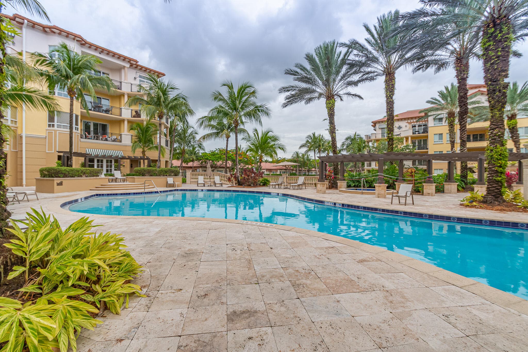 16101 EMERALD ESTATES Drive 146, Weston, FL 33331 5