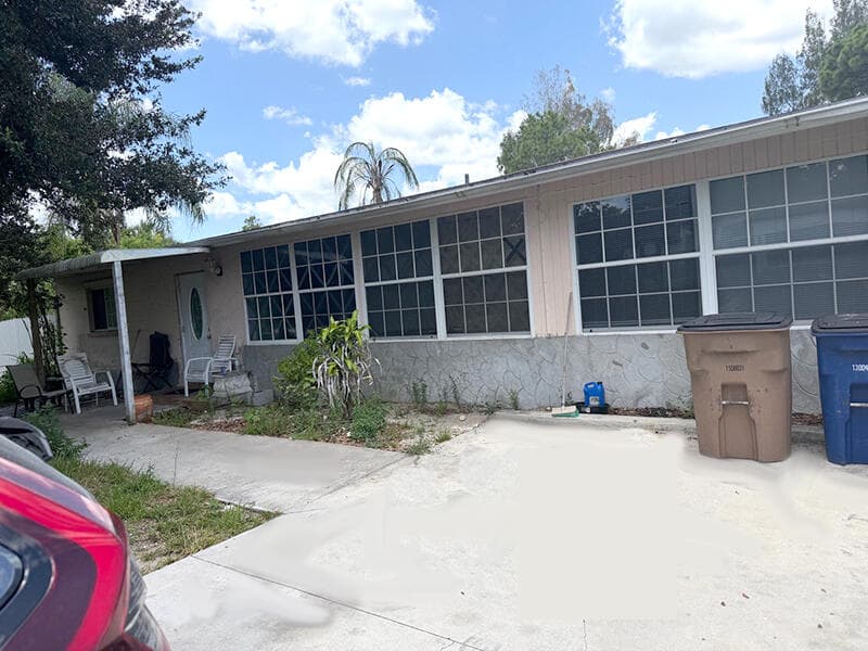 901 SHELDON Avenue, Lehigh Acres, FL 33936