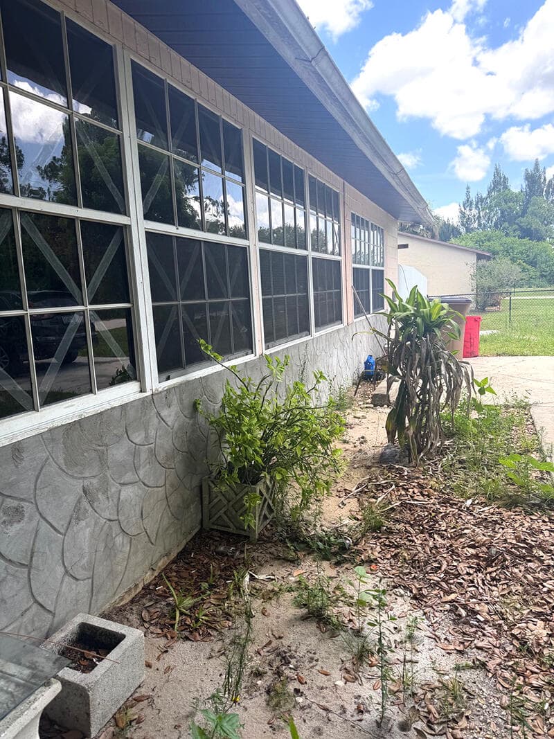 901 SHELDON Avenue, Lehigh Acres, FL 33936 4