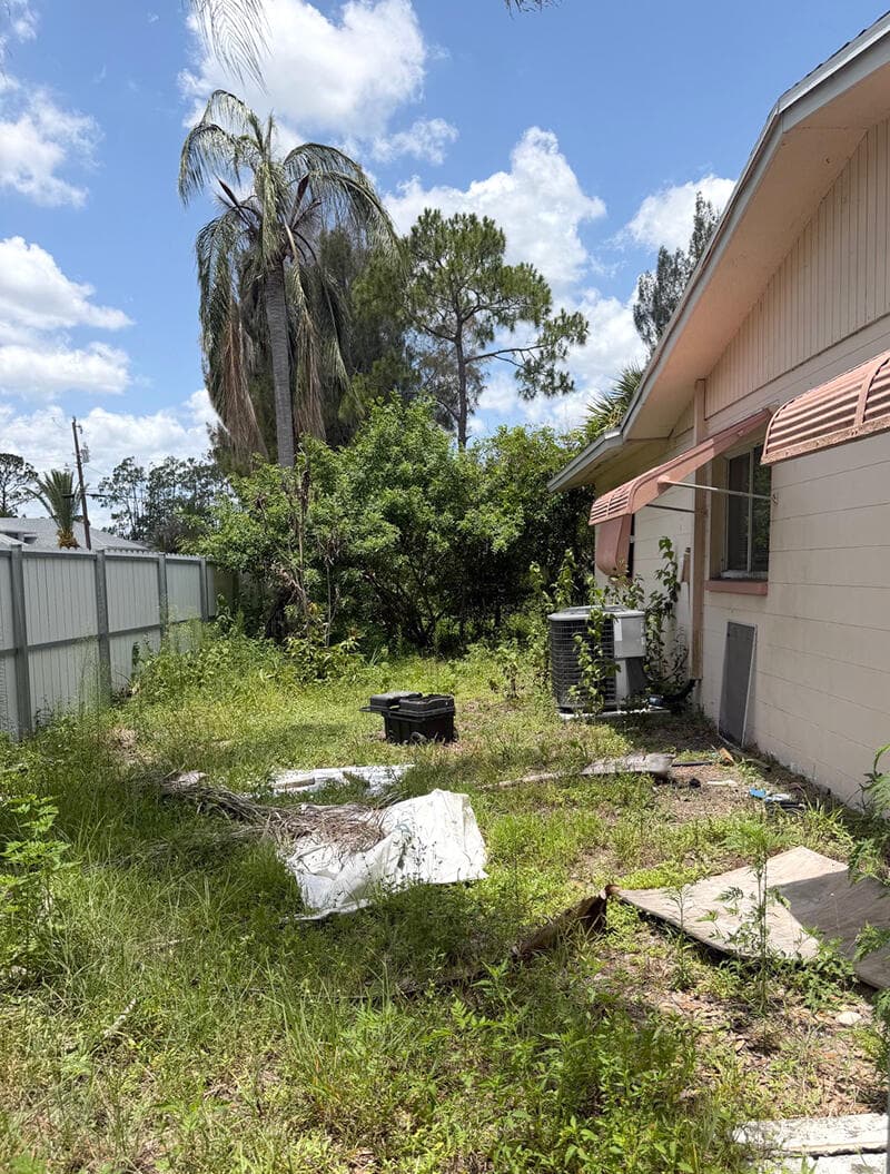 901 SHELDON Avenue, Lehigh Acres, FL 33936 23