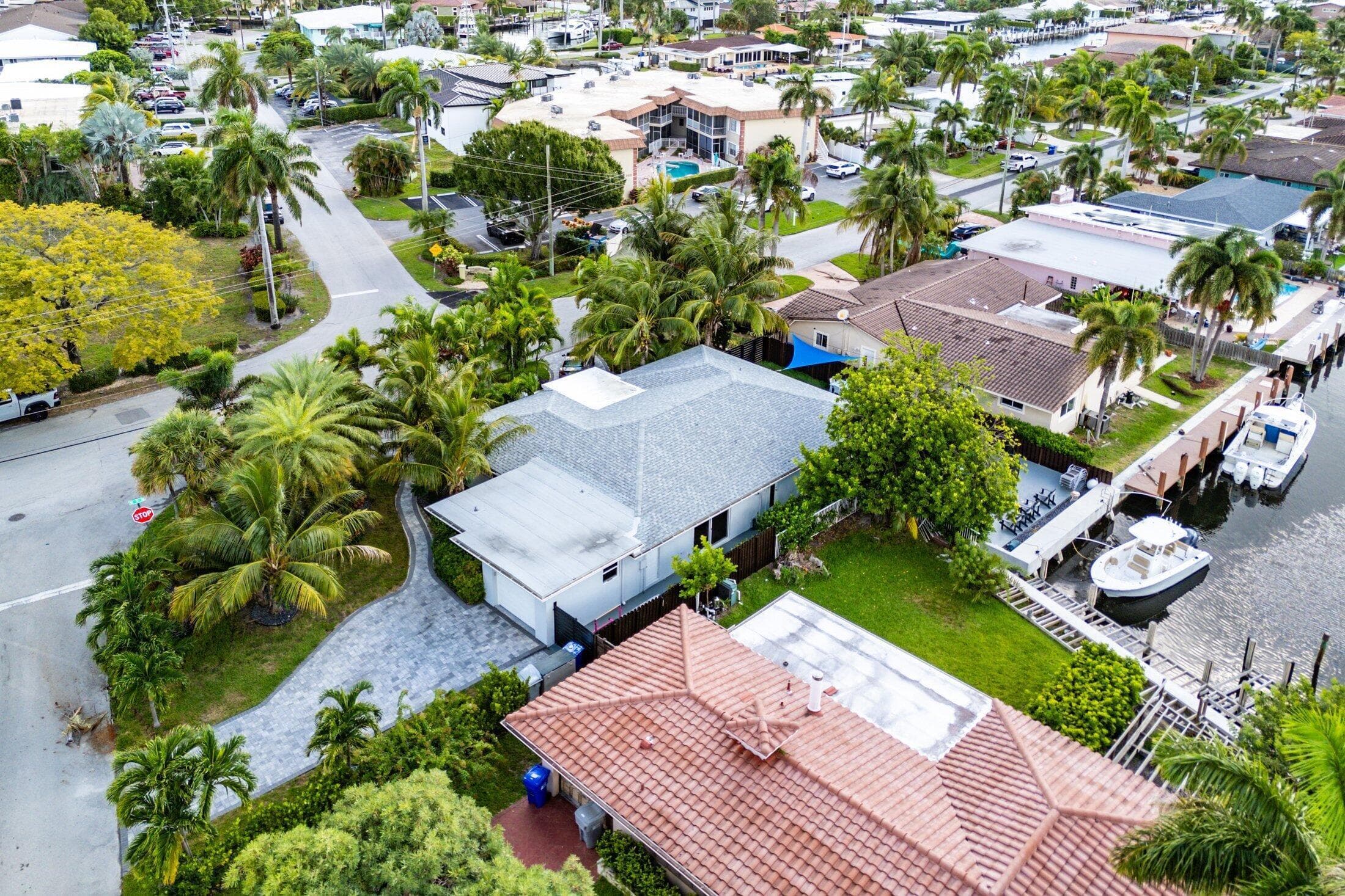 2200 SE 9TH Street, Pompano Beach, FL 33062 42