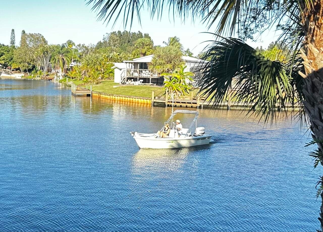 7882 SE PARADISE Drive, Stuart, FL 34997 11