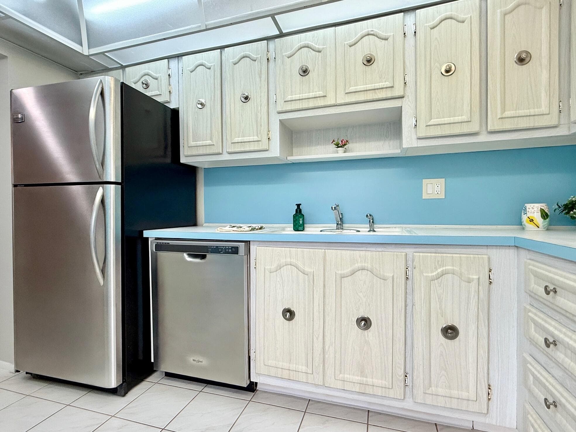 4401 NW 41st Street 104, Lauderdale Lakes, FL 33319 4
