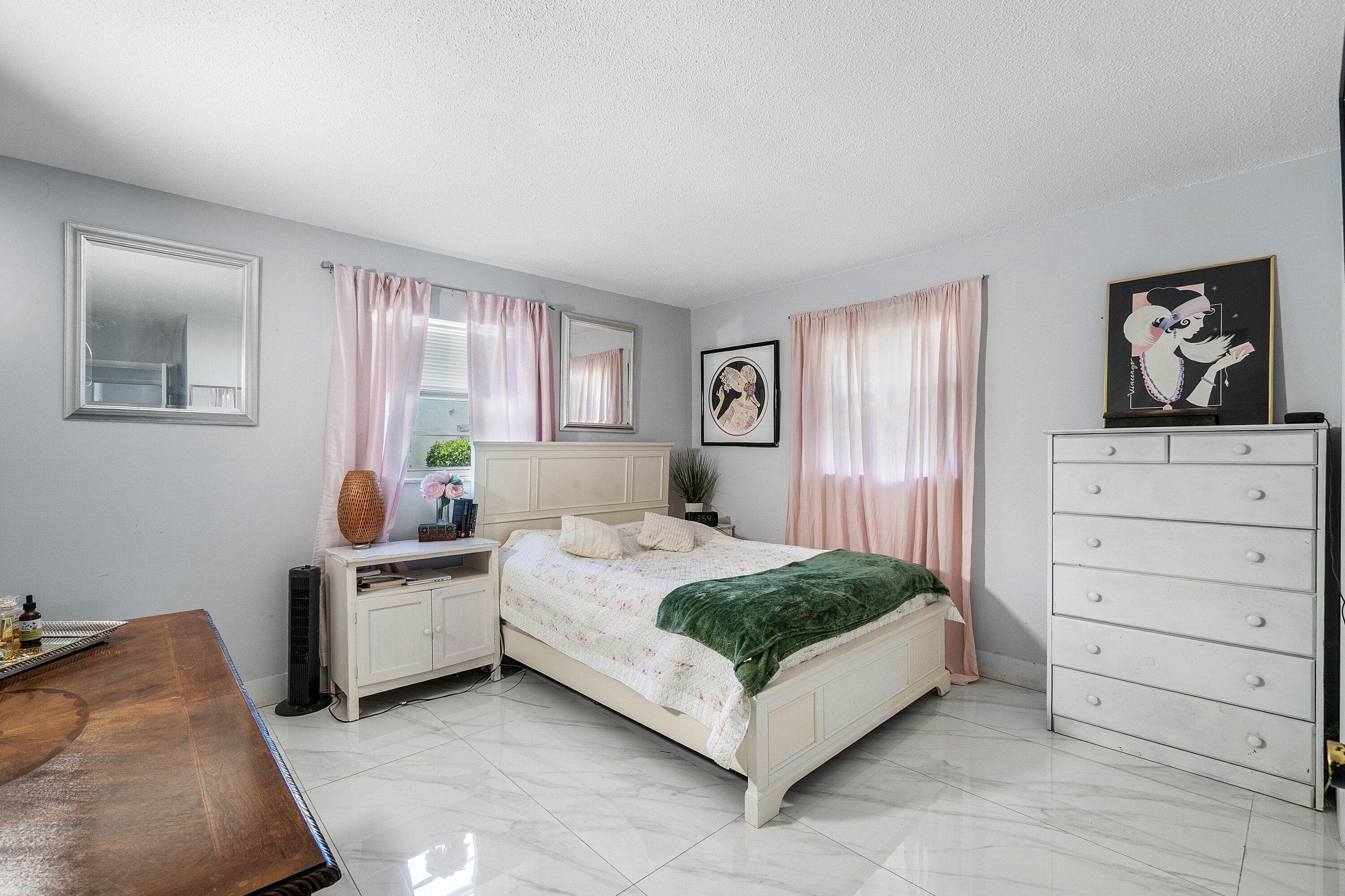 114 SW 8th Court, Boynton Beach, FL 33426 17