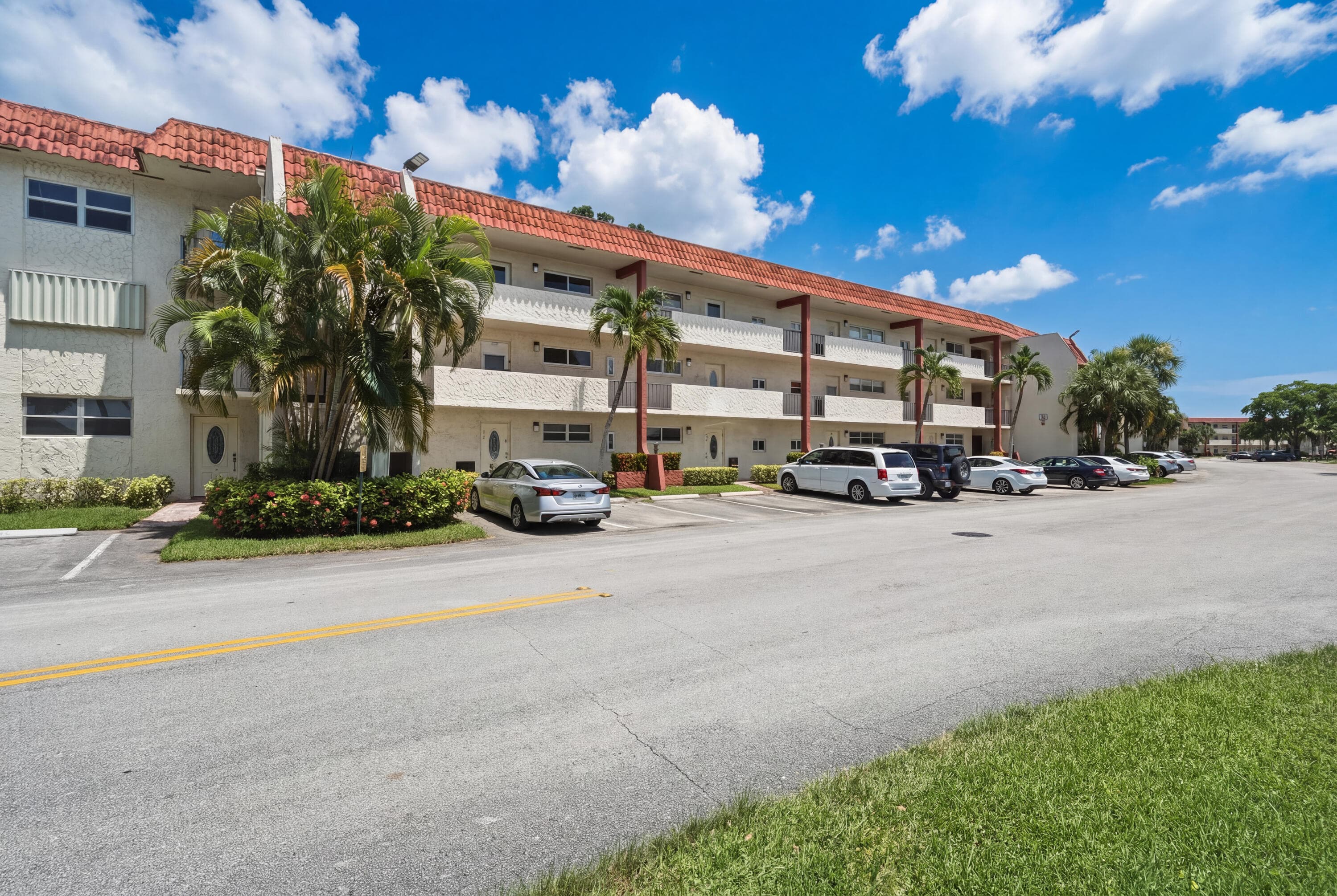 9200 N Hollybrook Lake Drive 310, Pembroke Pines, FL 33025 23