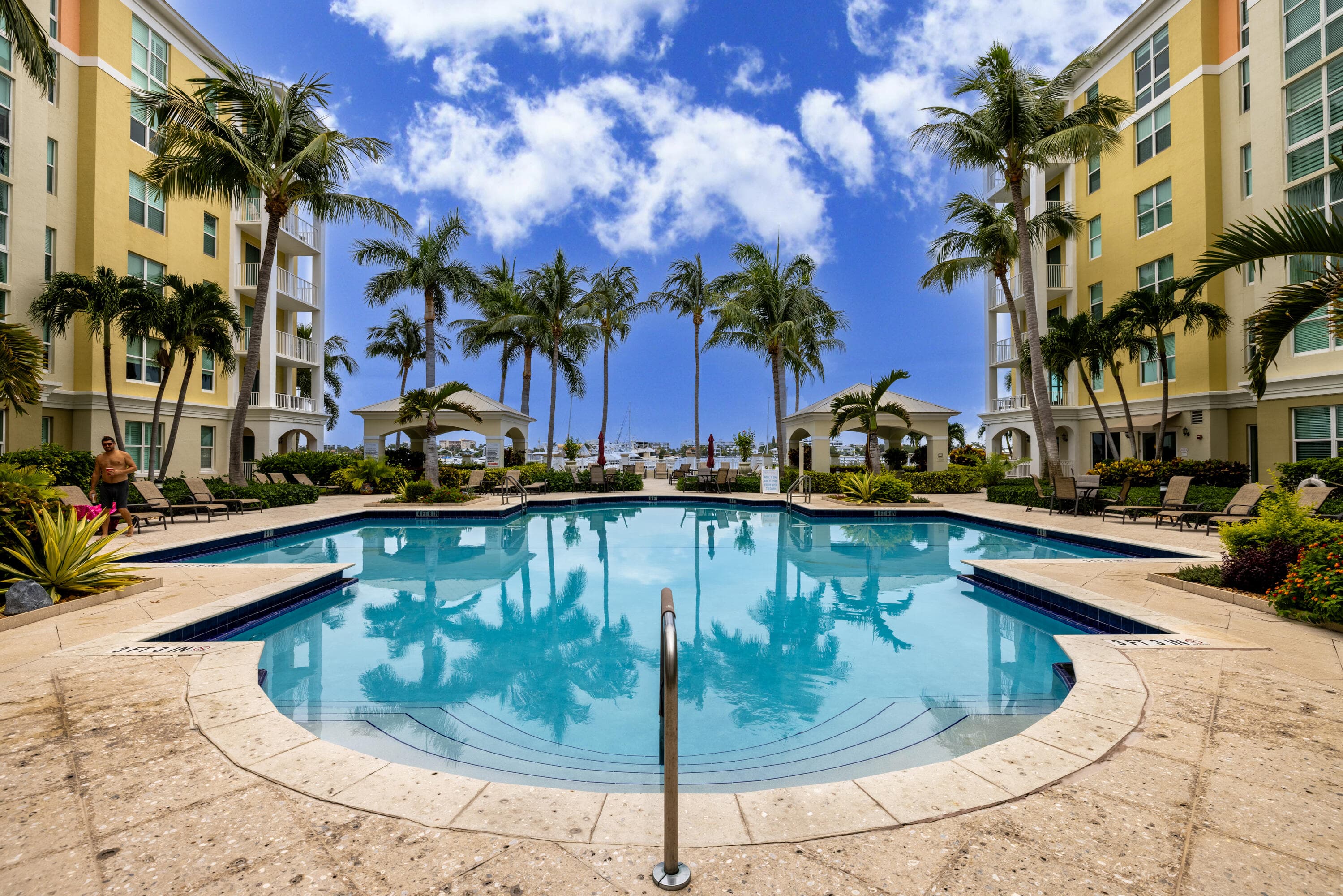806 E Windward Way 213, Lantana, FL 33462 33