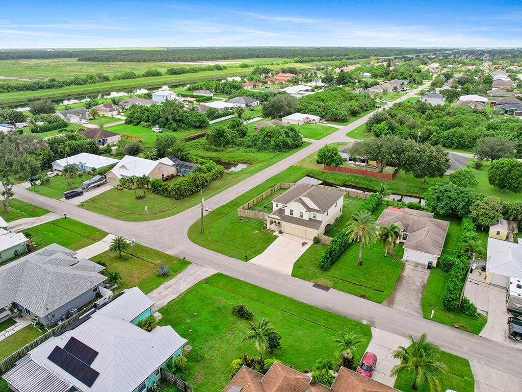 4662 SW Bradbury Street, Port St. Lucie, FL 34953 33