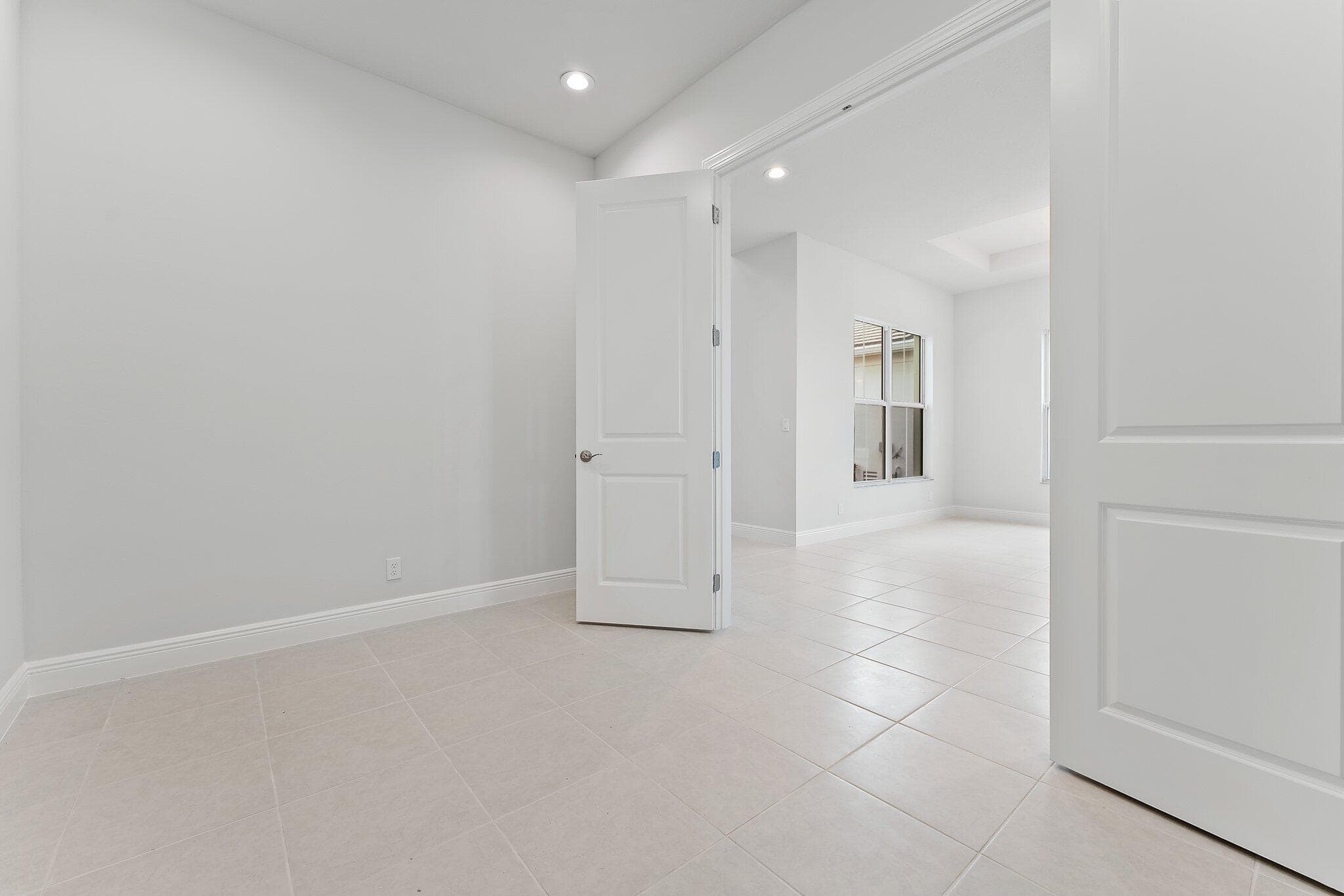 12550 NAUTILUS Circle, Palm Beach Gardens, FL 33412 5