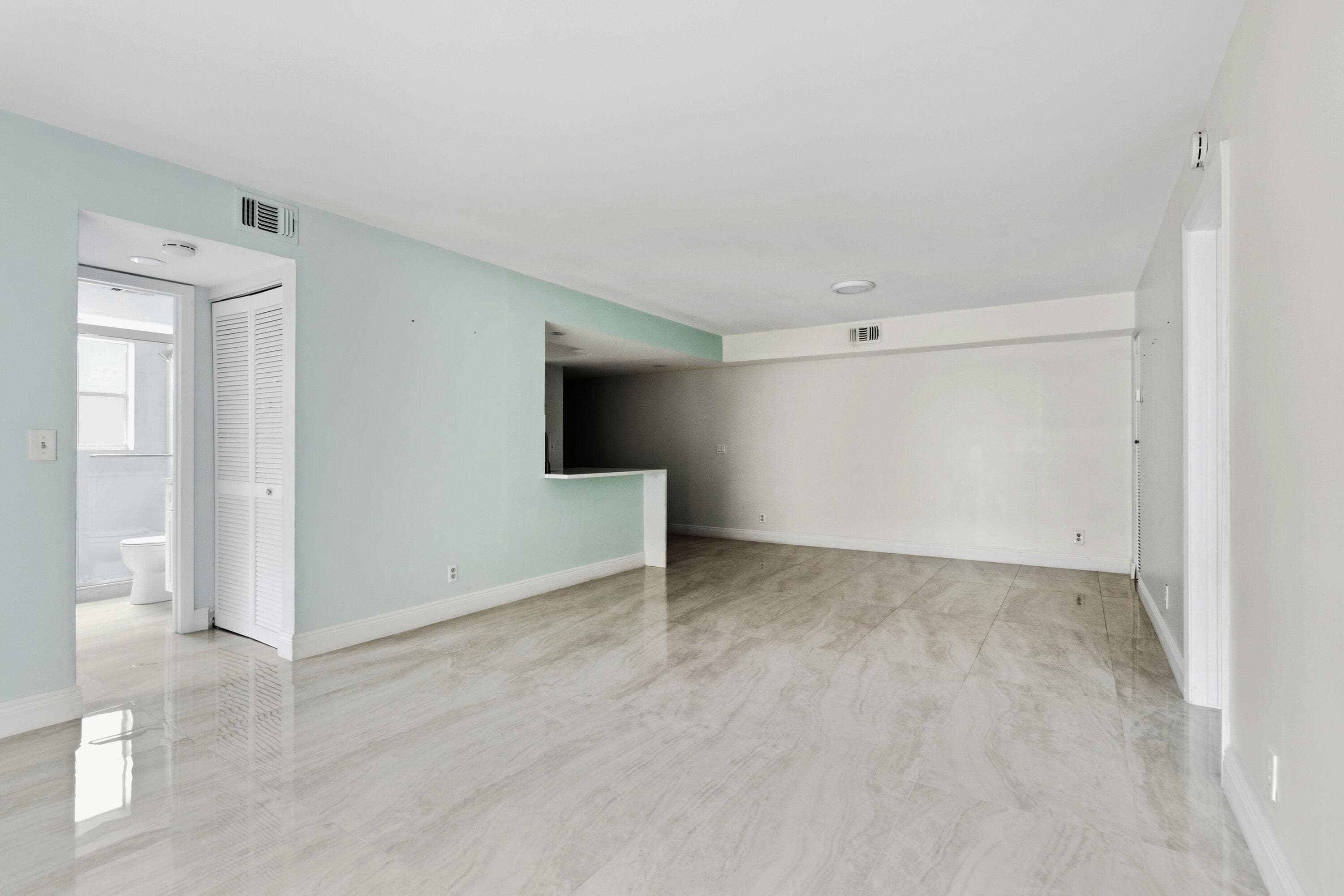12069 ROYAL PALM Boulevard 3I, Coral Springs, FL 33065 8