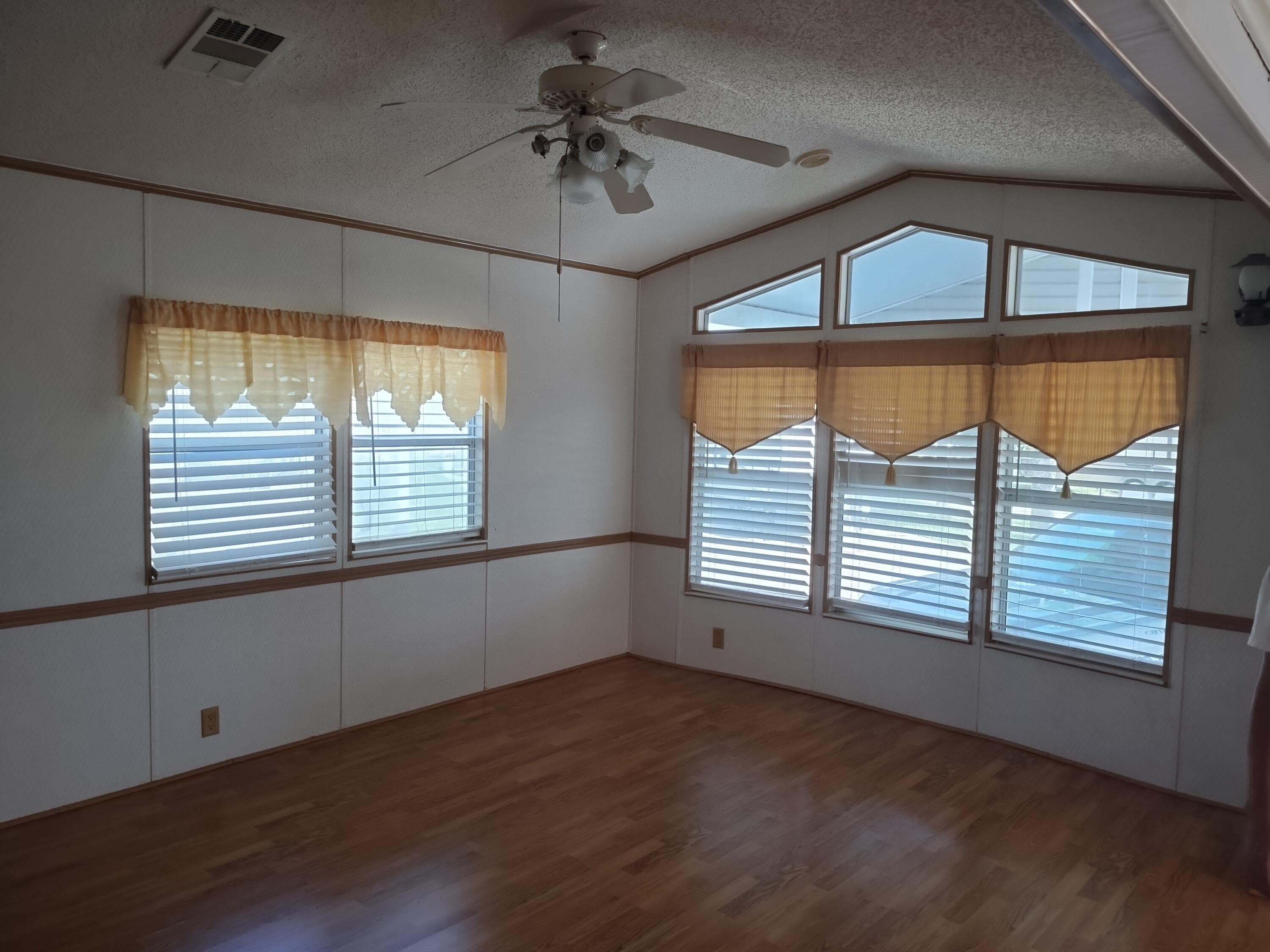 5374 SE 65th Avenue, Okeechobee, FL 34974 2