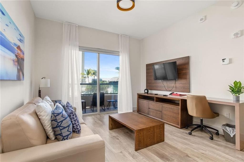777 N Ocean Drive N206, Hollywood, FL 33019 8
