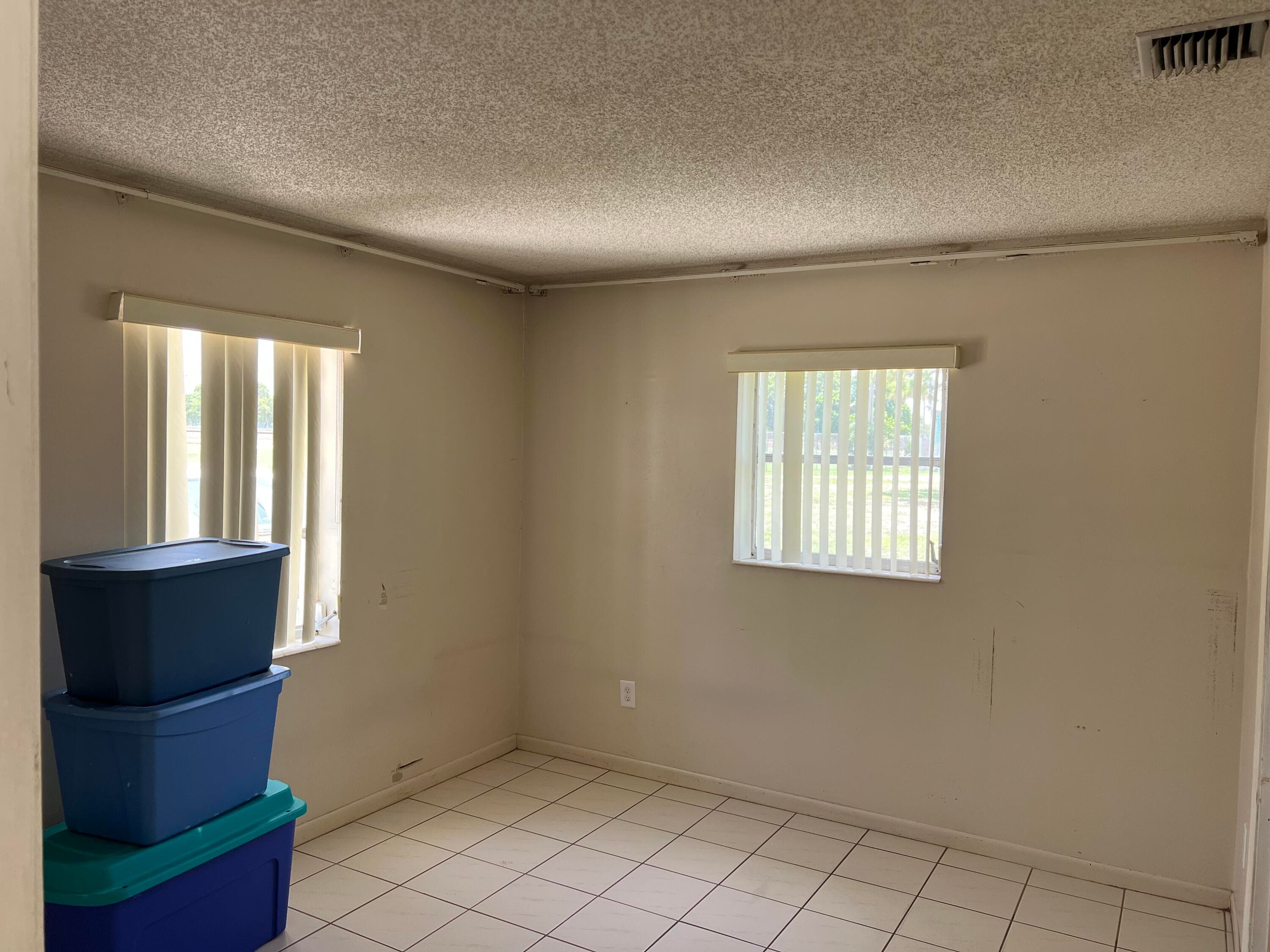 816 24th Avenue N, Lake Worth Beach, FL 33460 11