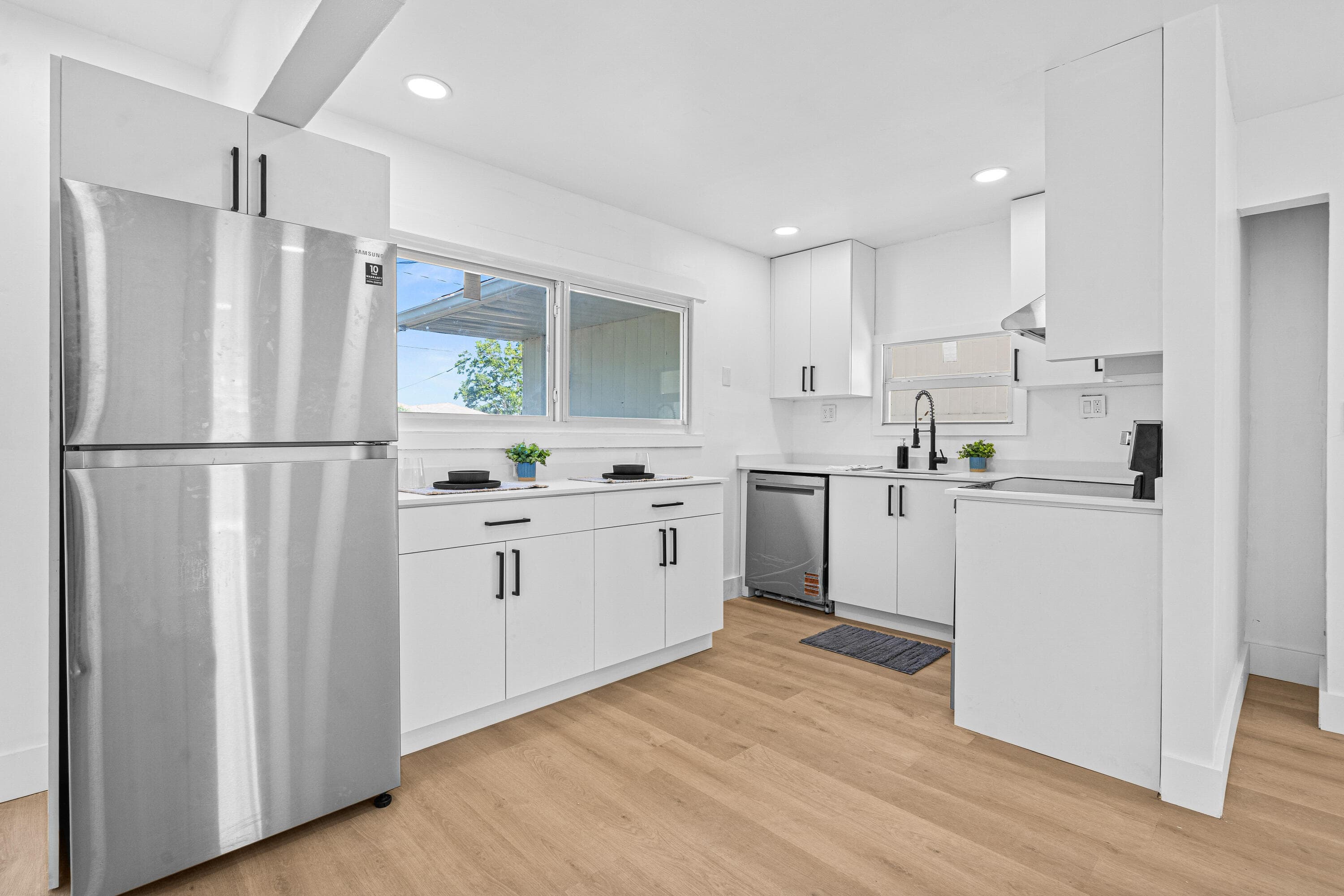 230 SW 6TH Avenue, Delray Beach, FL 33444 9