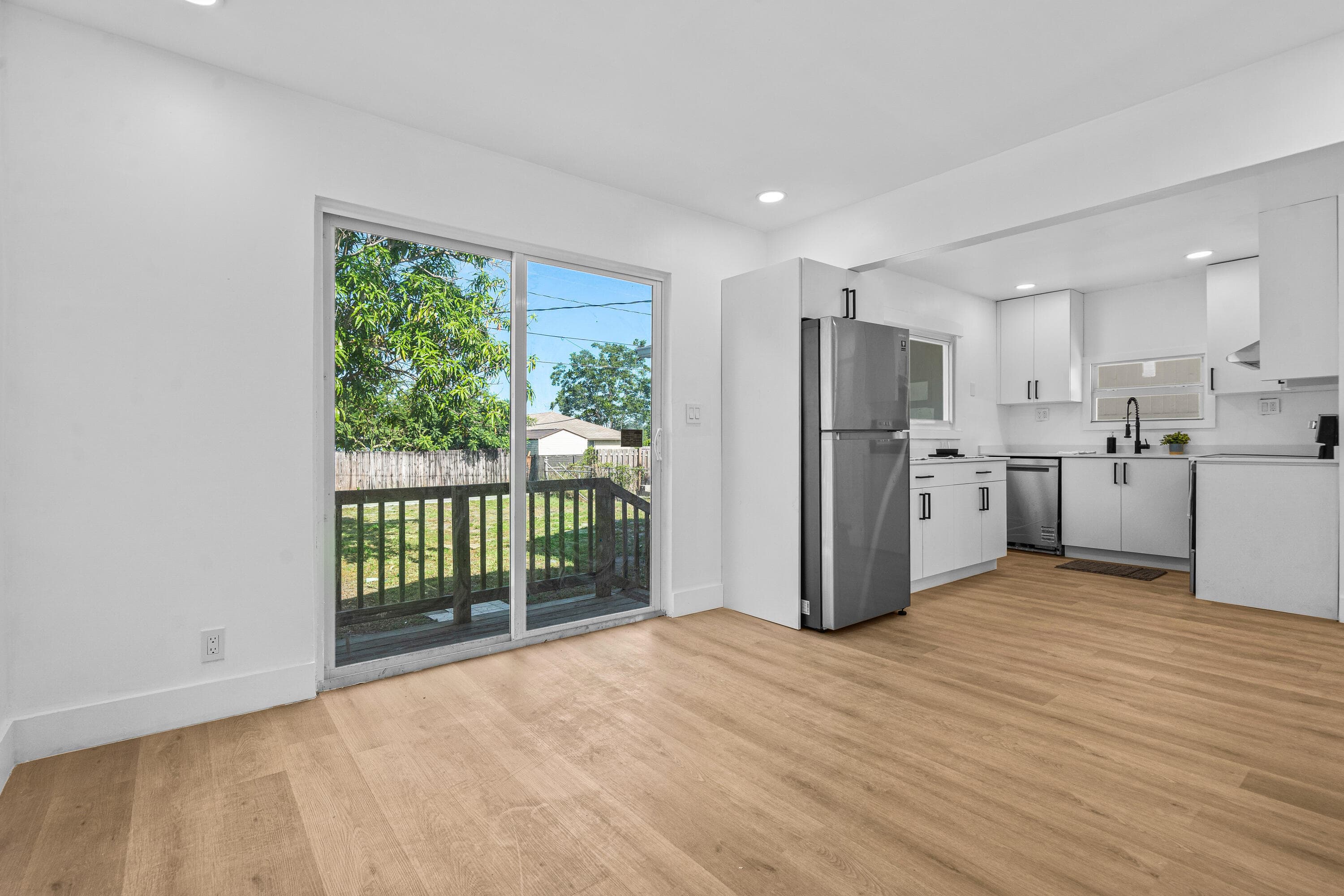 230 SW 6TH Avenue, Delray Beach, FL 33444 15