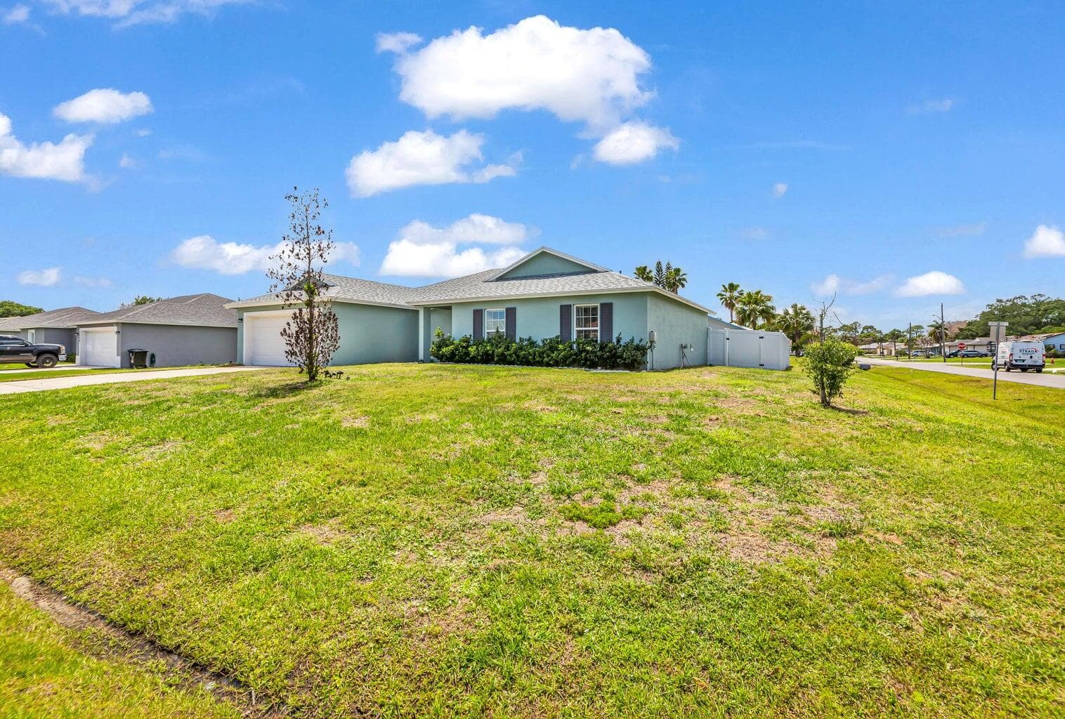 1220 SE NAVAJO Lane, Port St. Lucie, FL 34983 35