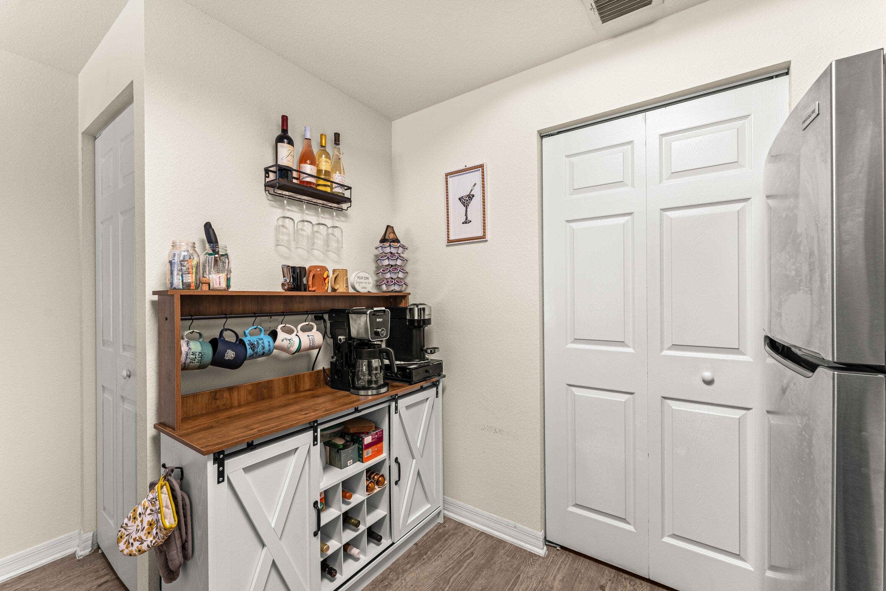 2801 SARENTO Place 102, Palm Beach Gardens, FL 33410 7