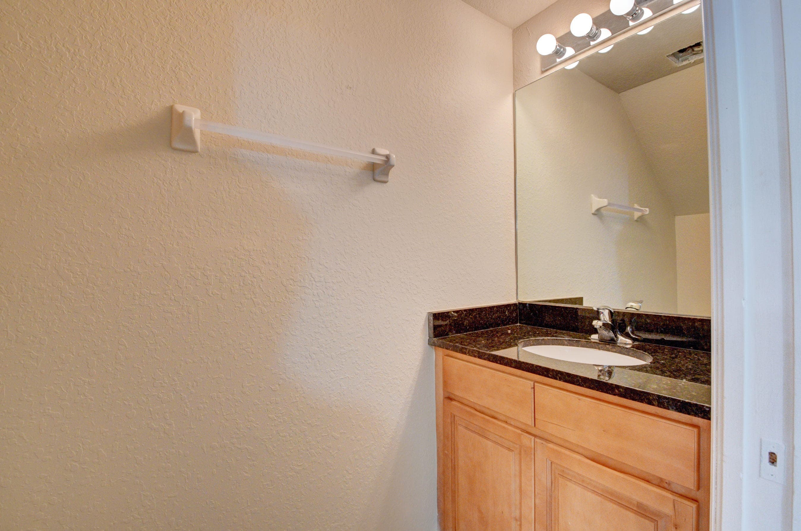 105 Hemingway Court, Palm Springs, FL 33461 10