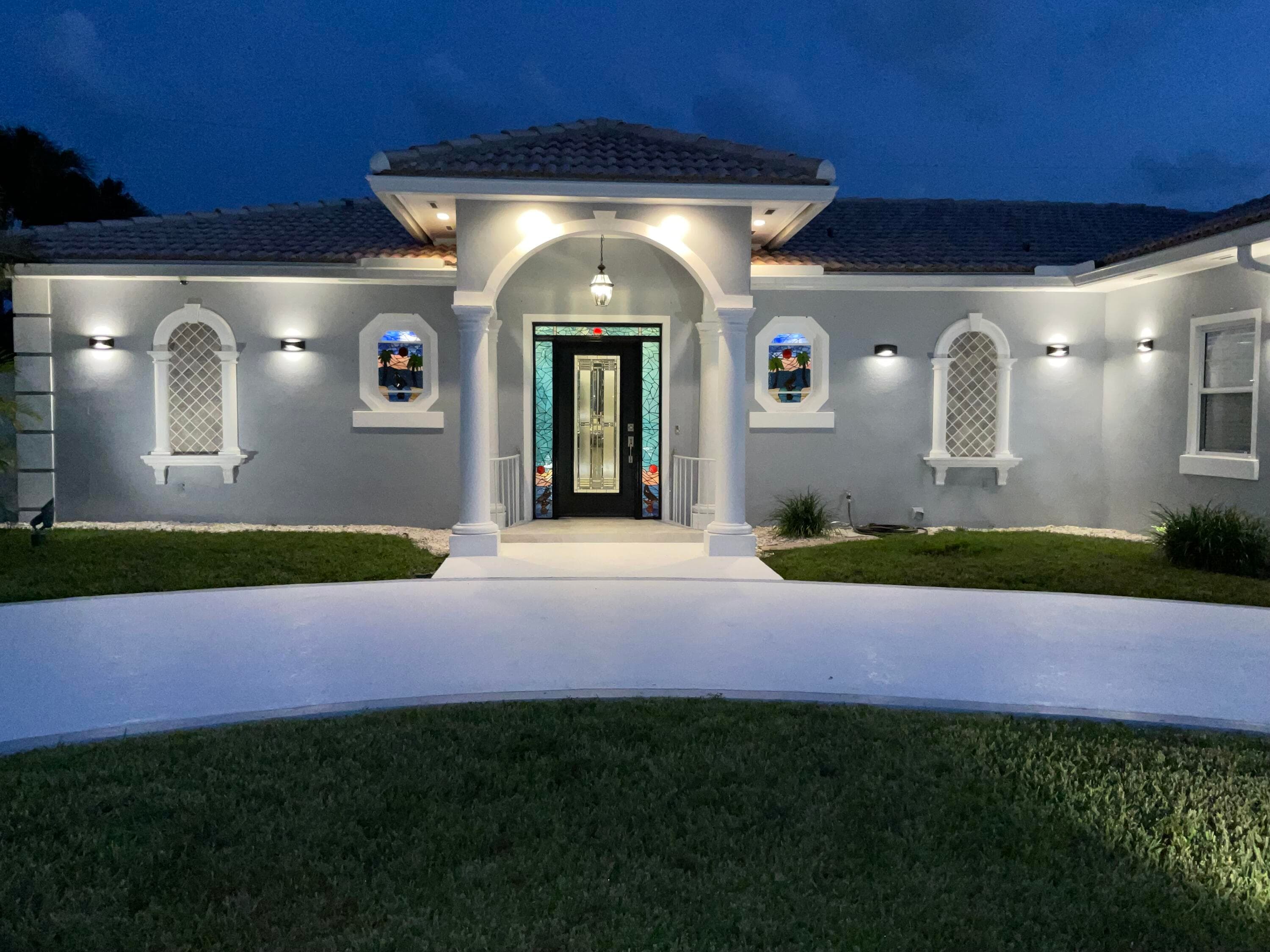 1061 Bimini Lane, West Palm Beach, FL 33404 2