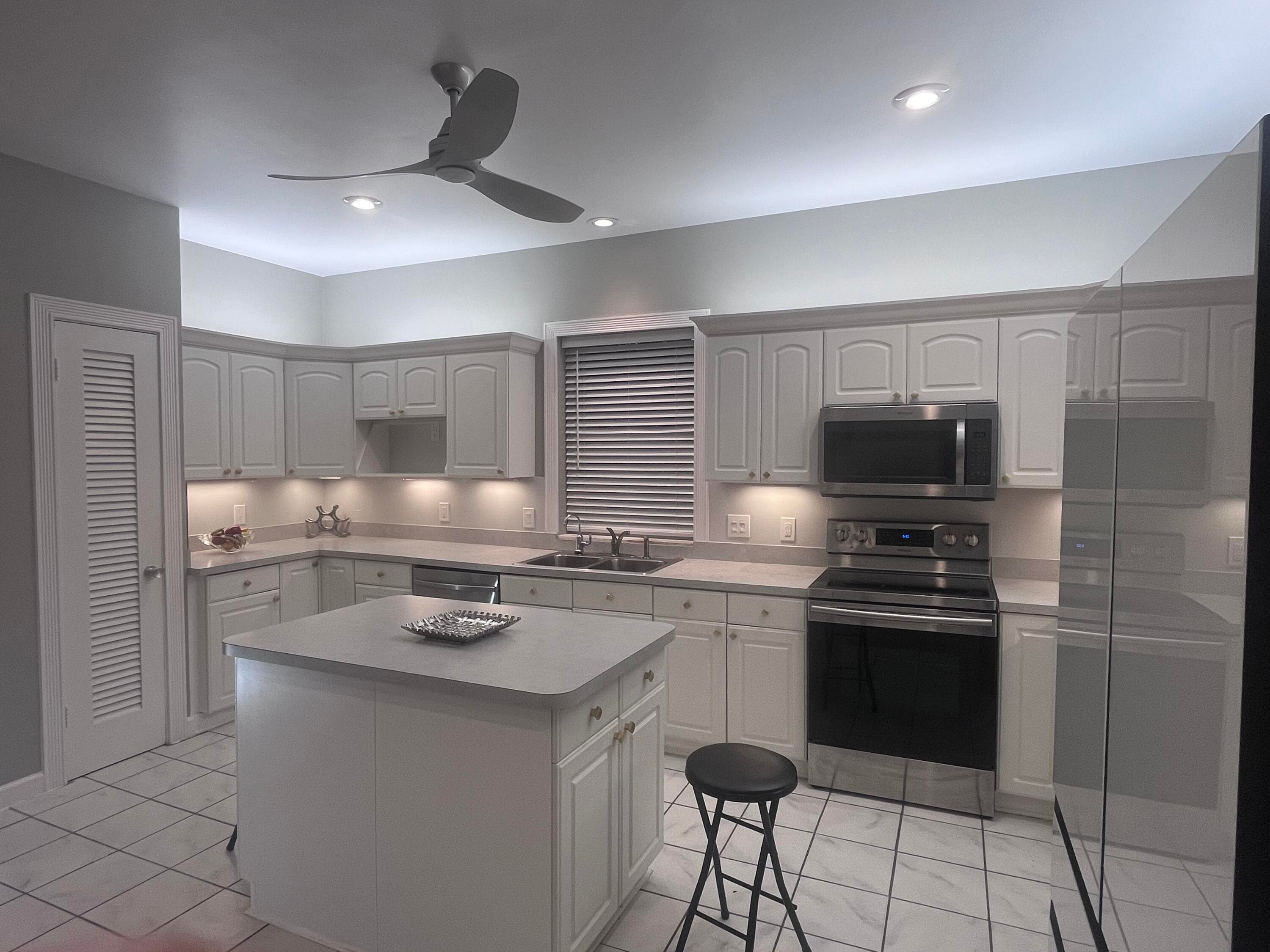 1061 Bimini Lane, West Palm Beach, FL 33404 11