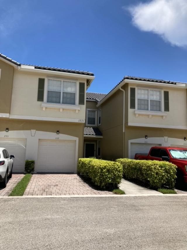 1571 SE HAMPSHIRE Way 102, Stuart, FL 34994 3