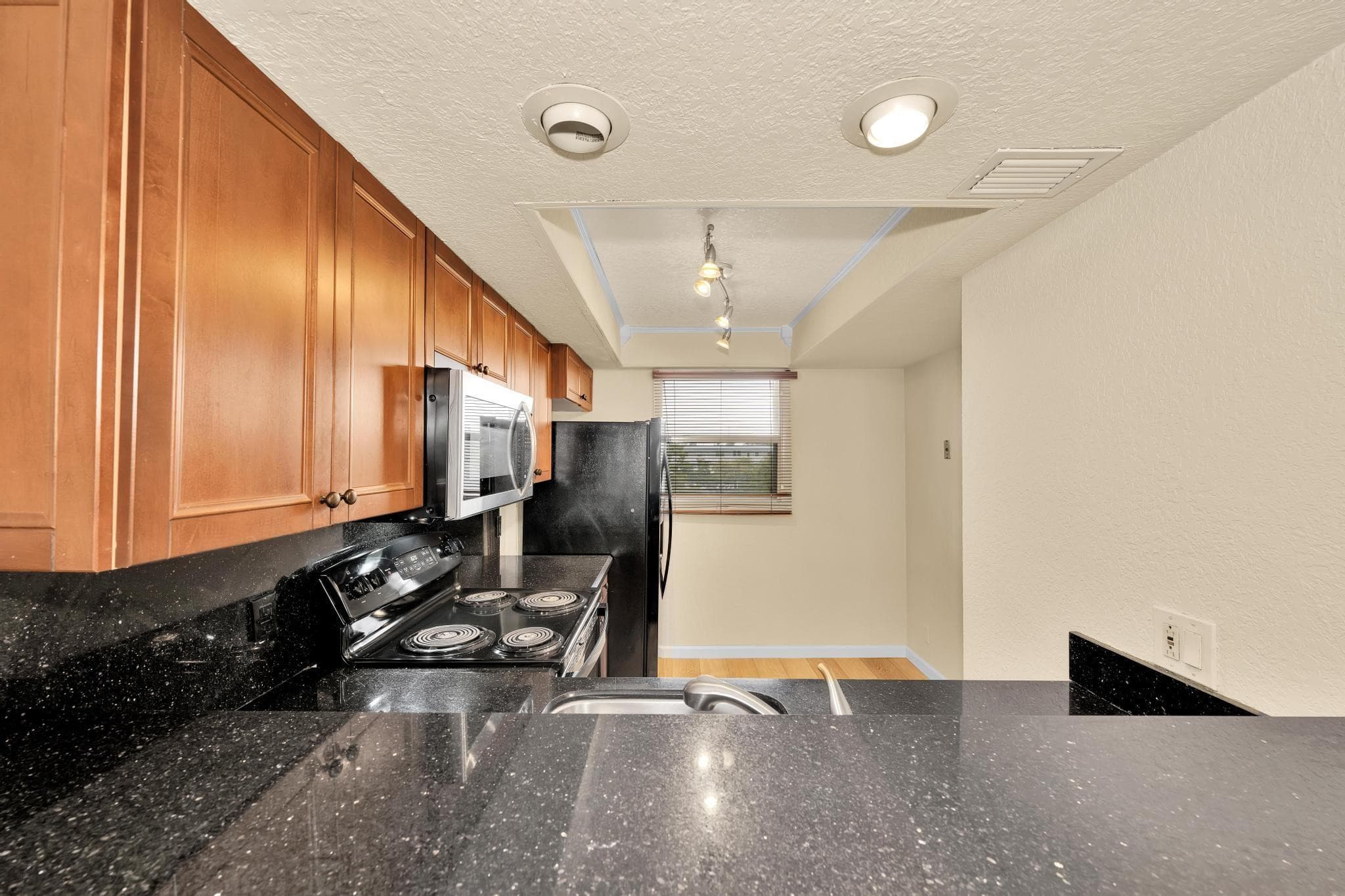 118 Royal Park Drive 4G, Oakland Park, FL 33309 9