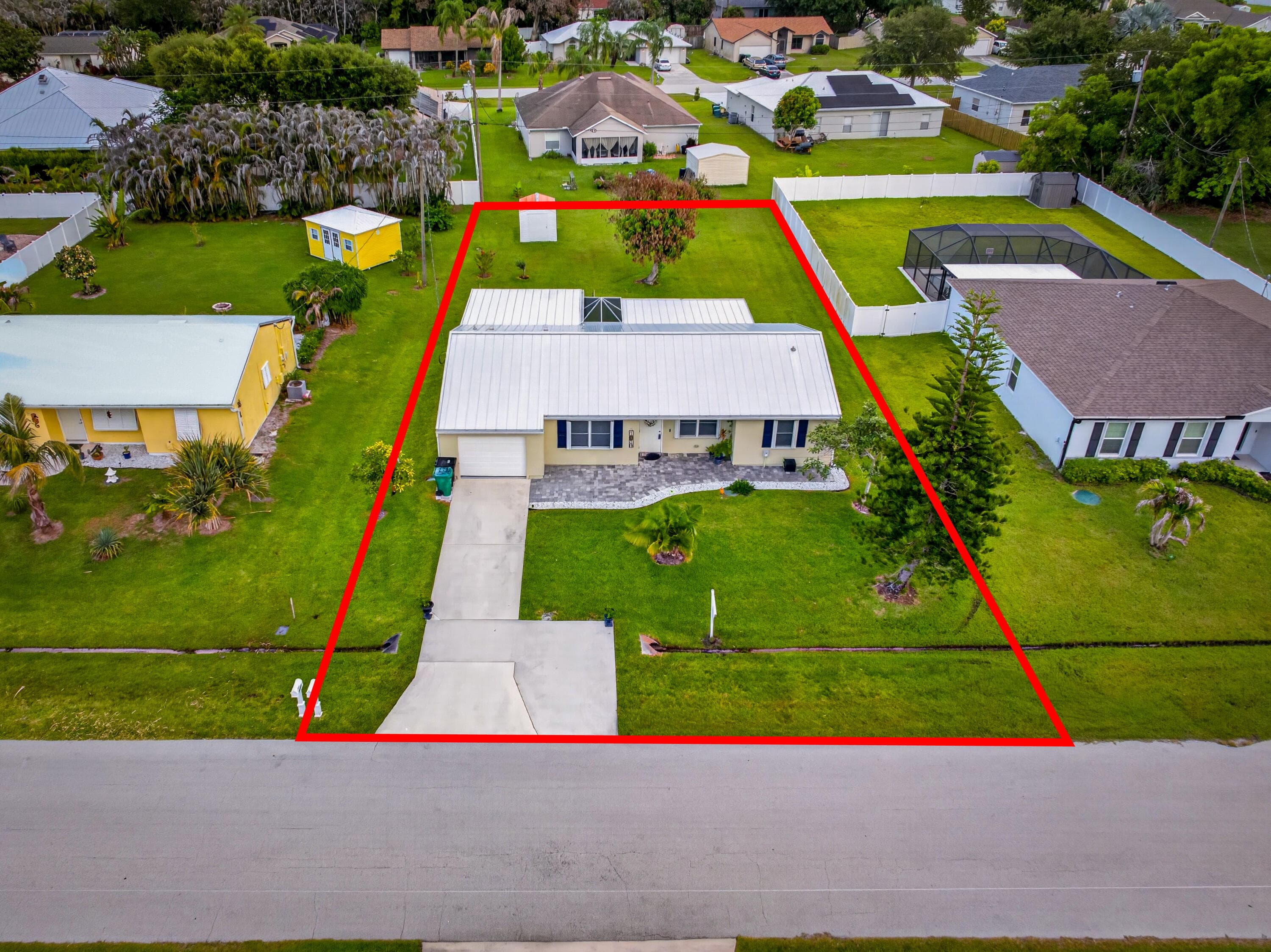 2341 SE West Blackwell Drive, FL 34952 31