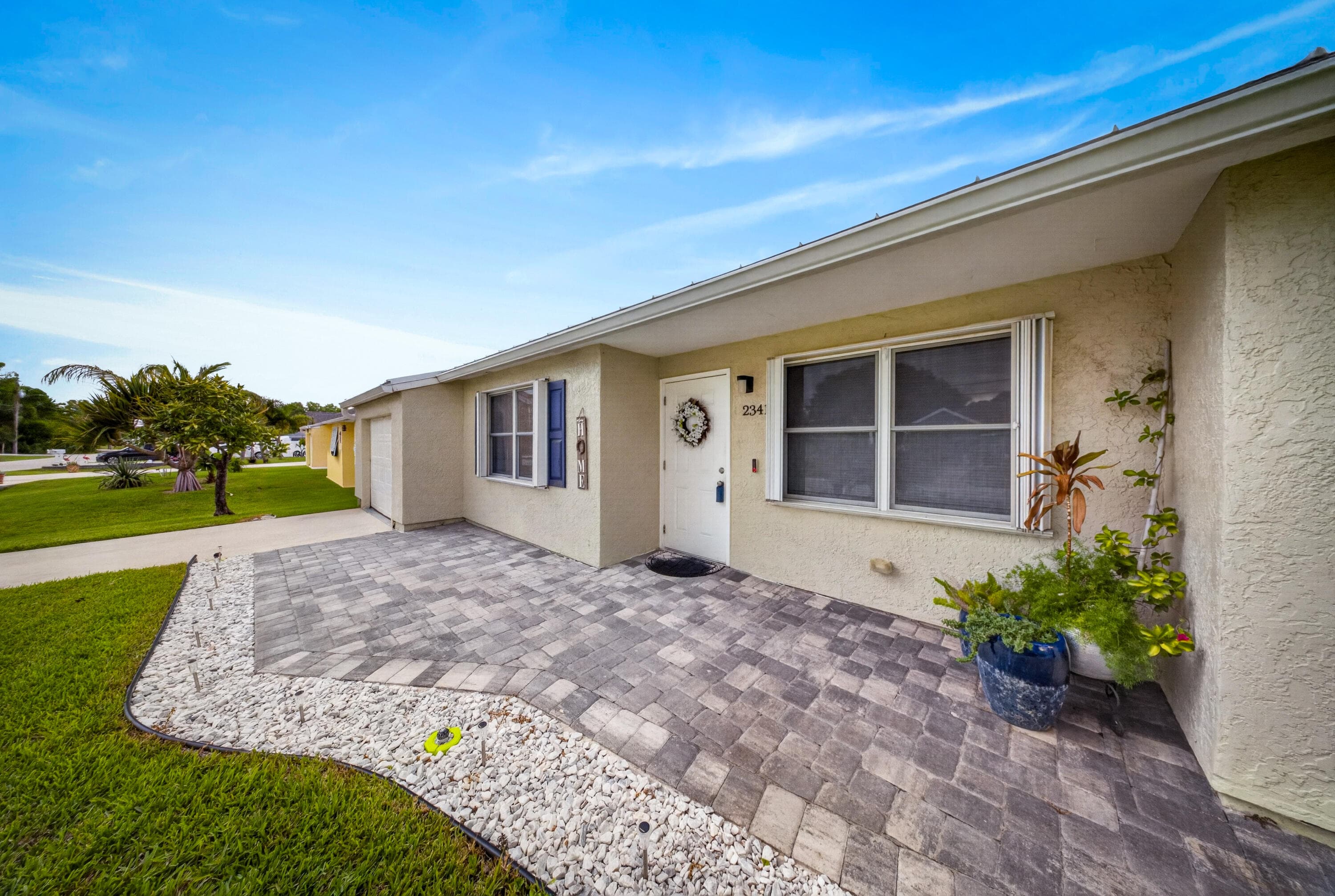 2341 SE West Blackwell Drive, FL 34952 3