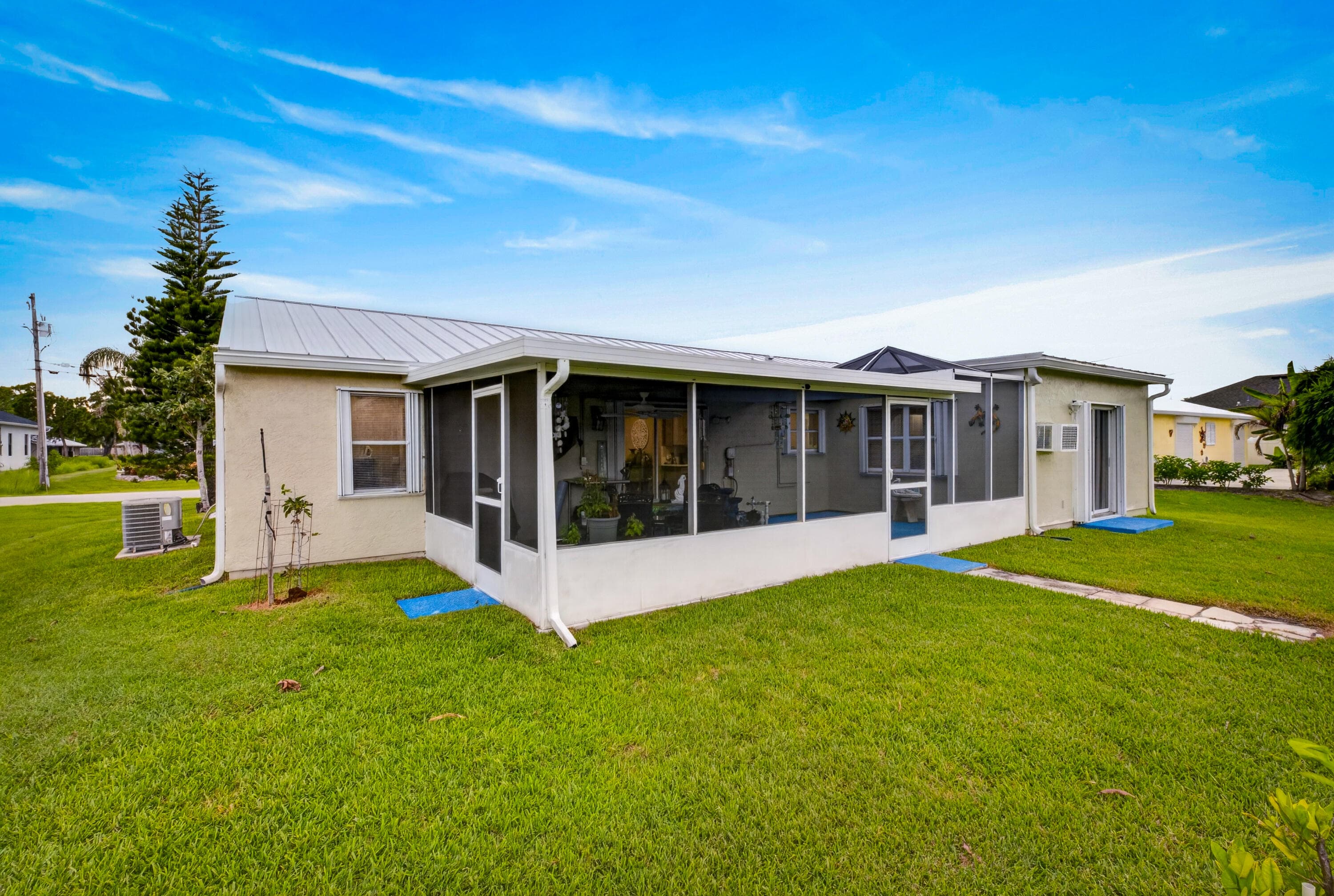 2341 SE West Blackwell Drive, FL 34952 24