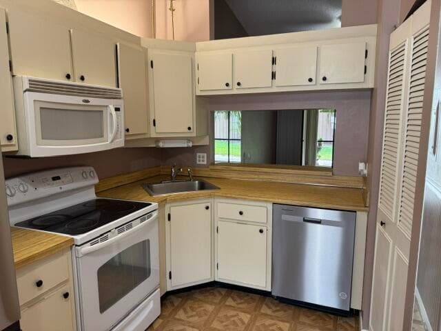 2084 SW SILVER PINE Way 122-B, Palm City, FL 34990 14