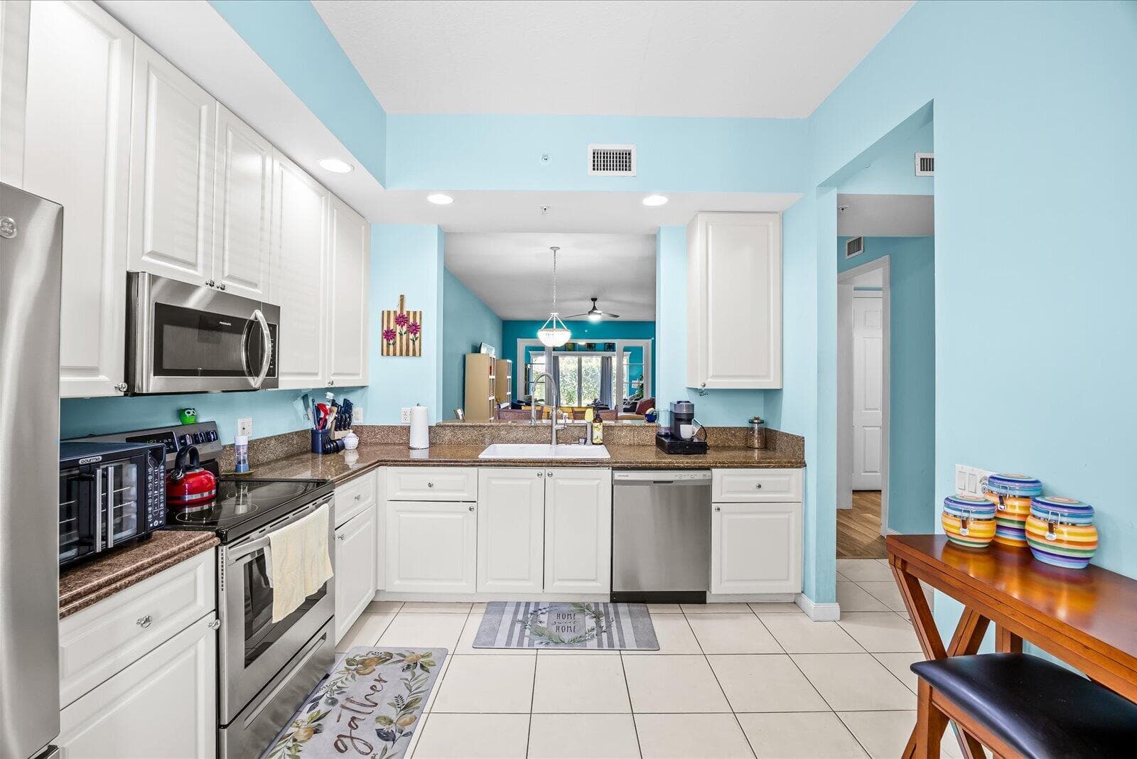 36 HARBOUR ISLE Drive W 104, Fort Pierce, FL 34949 5