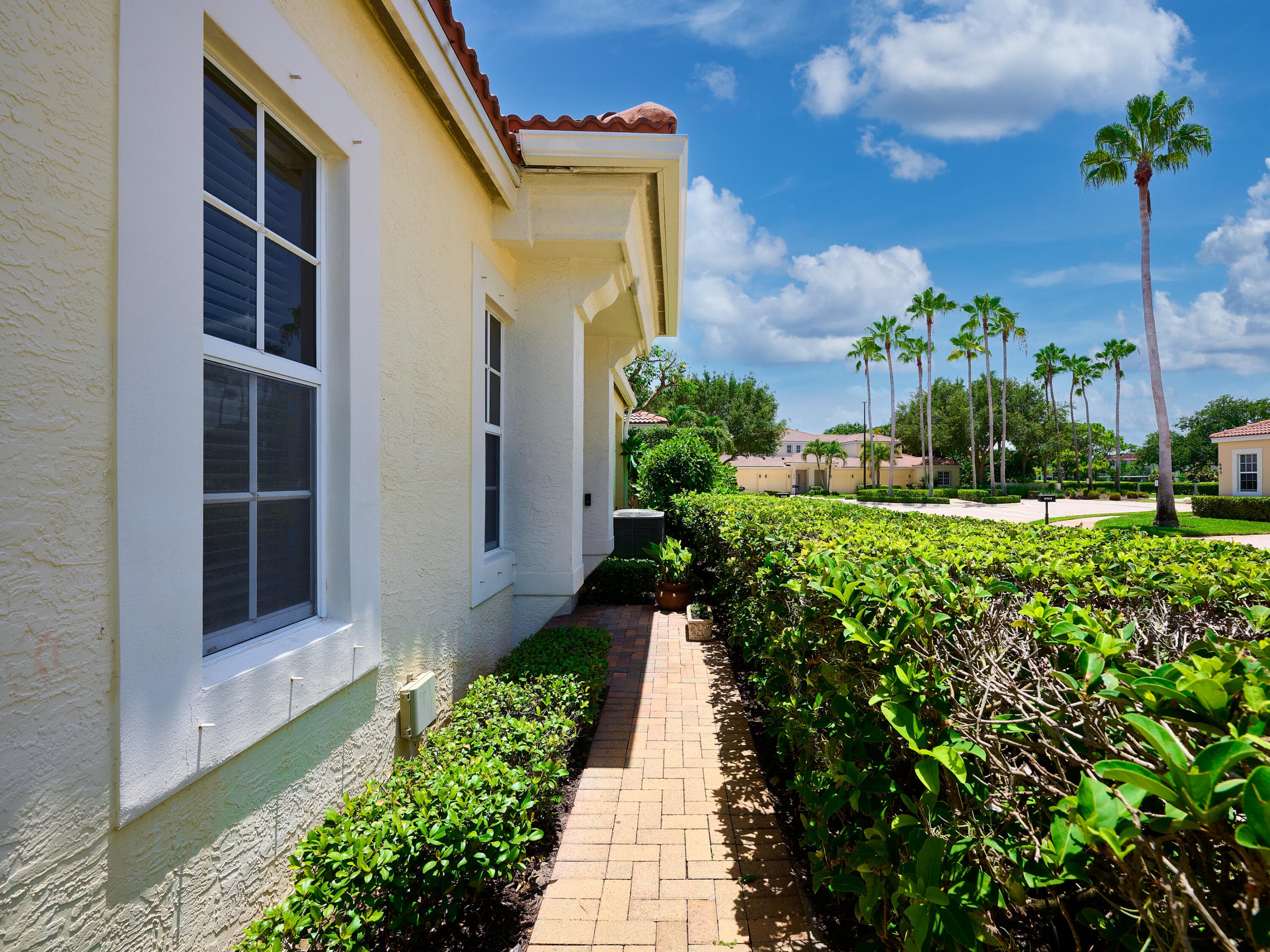 530 COMMONS Drive, Palm Beach Gardens, FL 33418 5