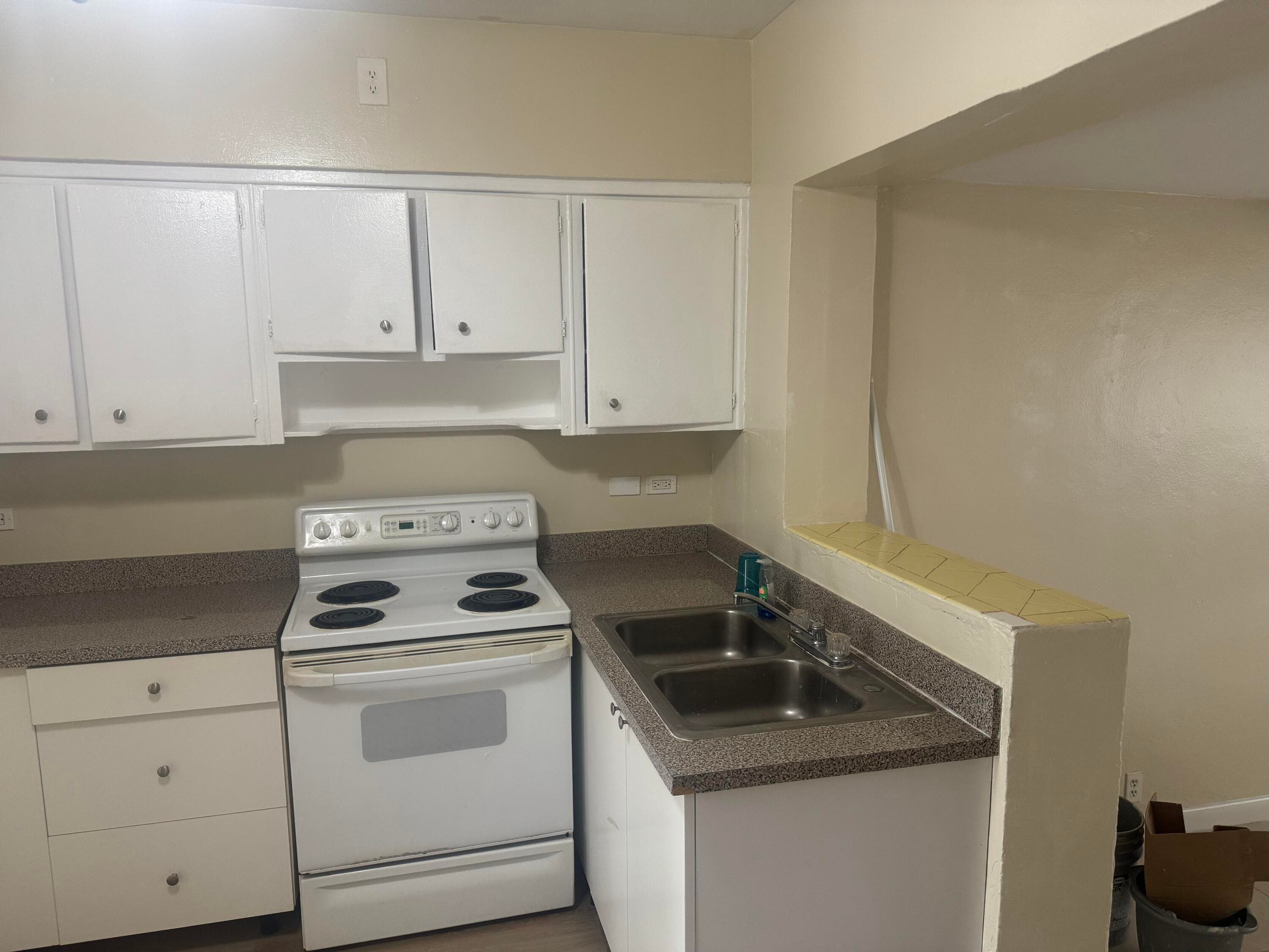 2360 NW 98TH Street, Miami, FL 33147 15